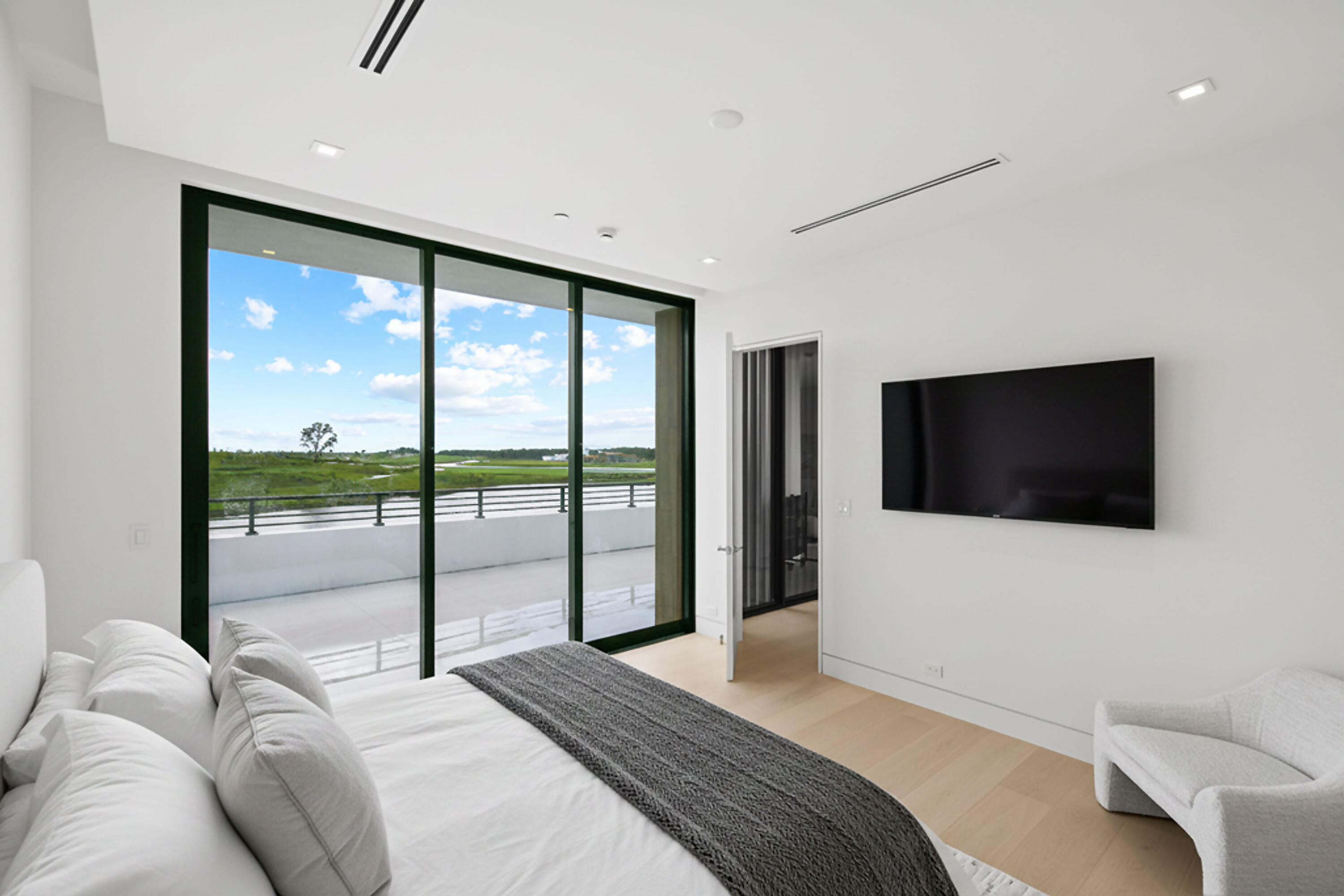 PANTHER NATIONAL AT AVENIR POD - Residential
