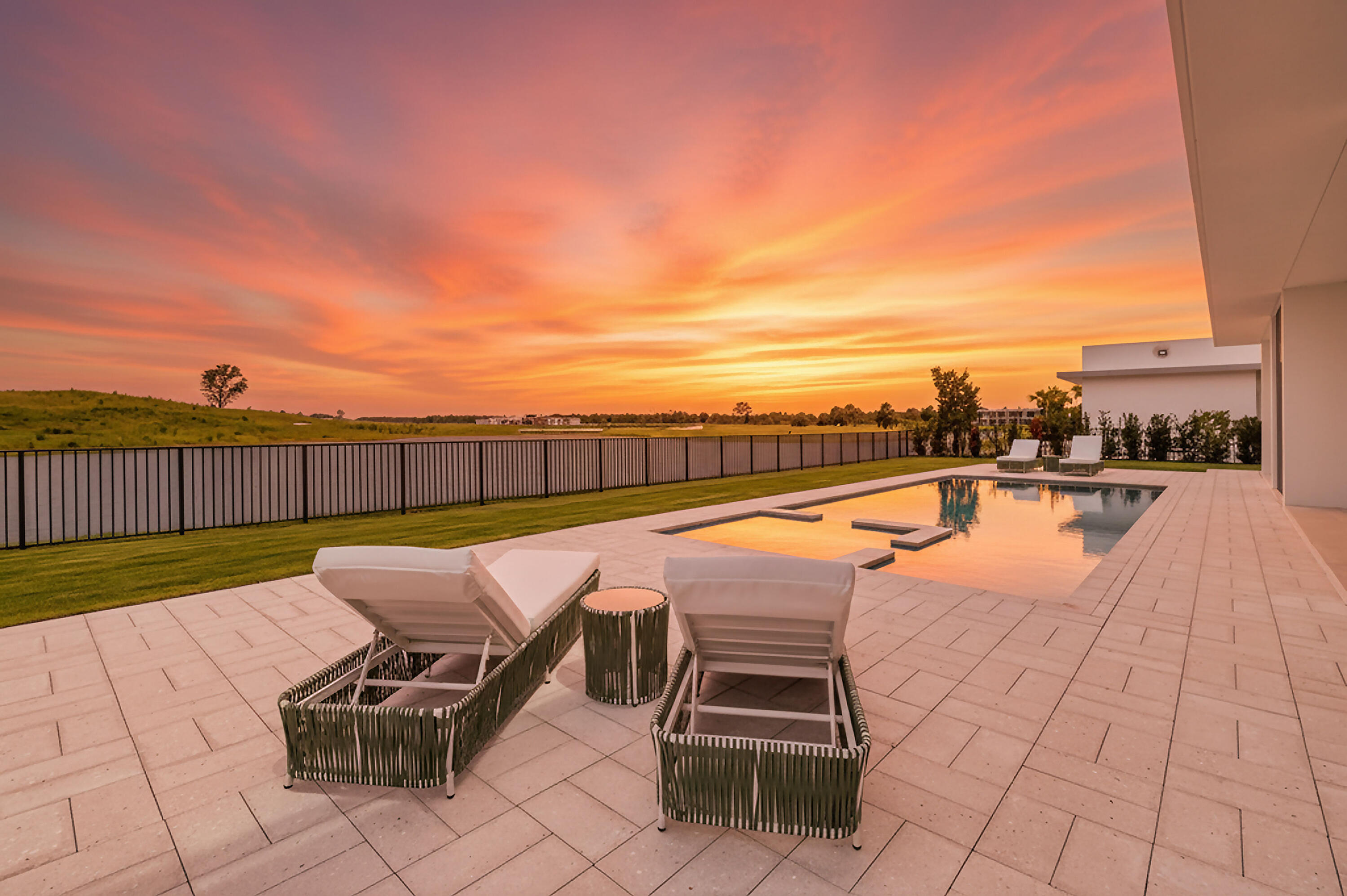PANTHER NATIONAL AT AVENIR POD - Residential