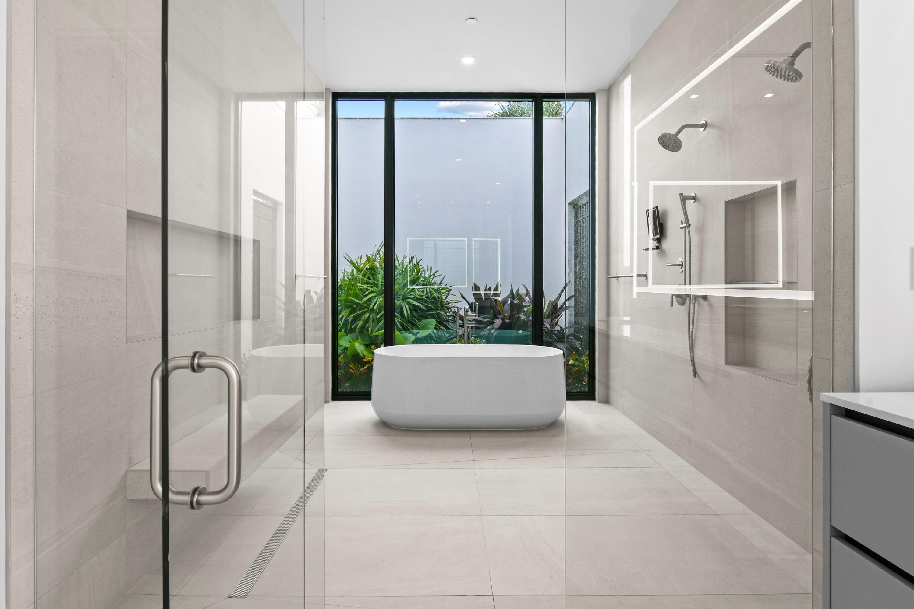 PANTHER NATIONAL AT AVENIR POD - Residential