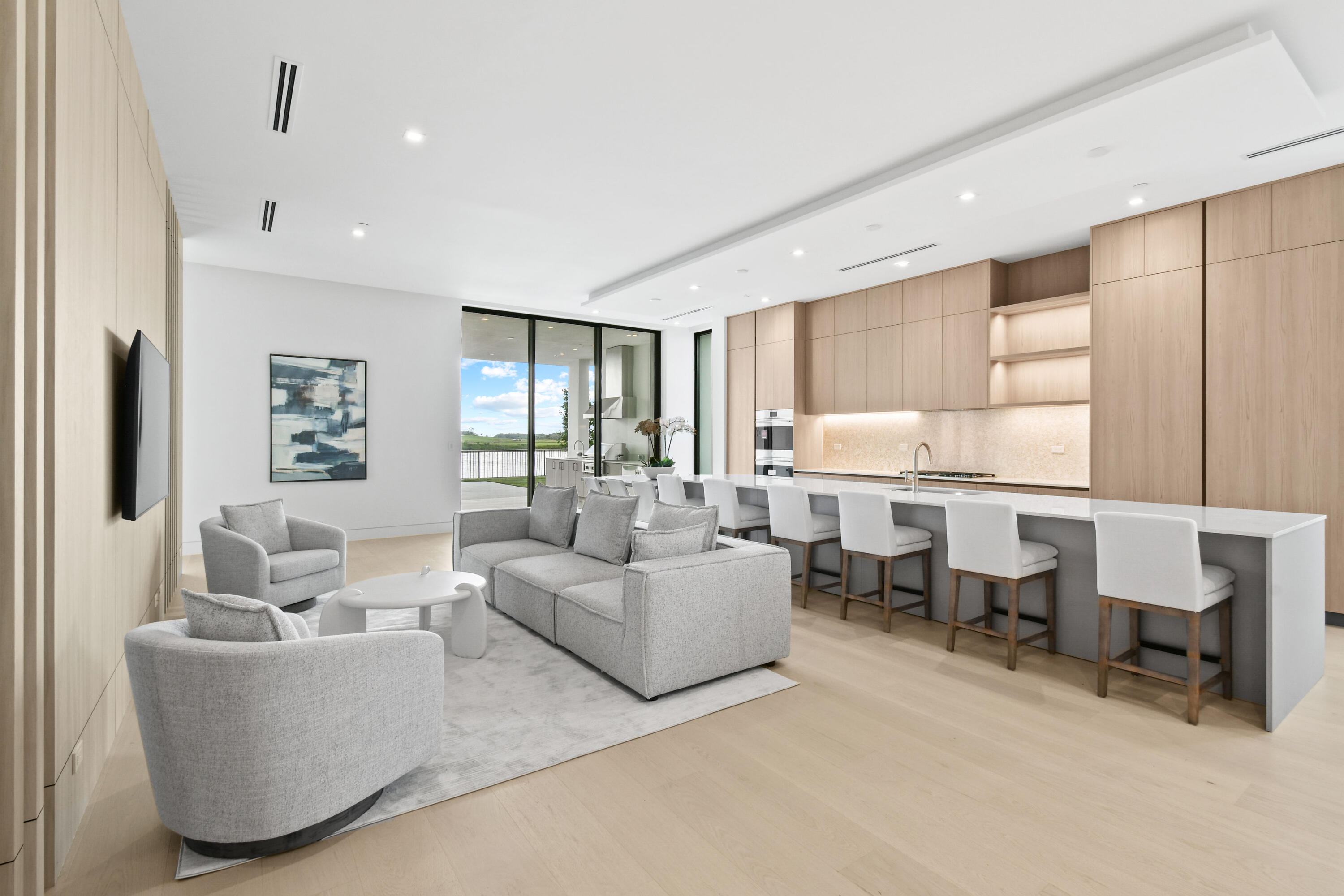 PANTHER NATIONAL AT AVENIR POD - Residential