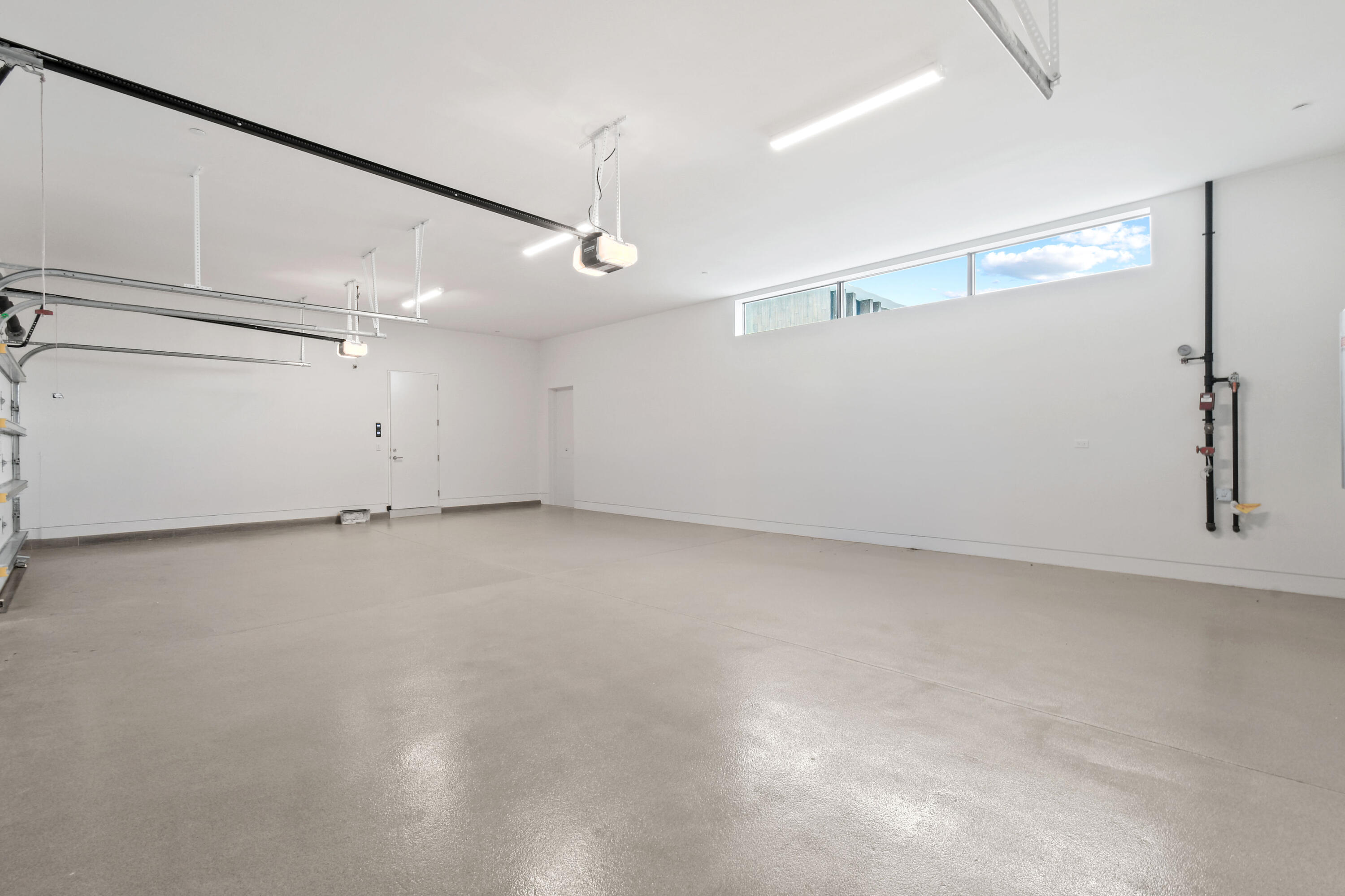 PANTHER NATIONAL AT AVENIR POD - Residential