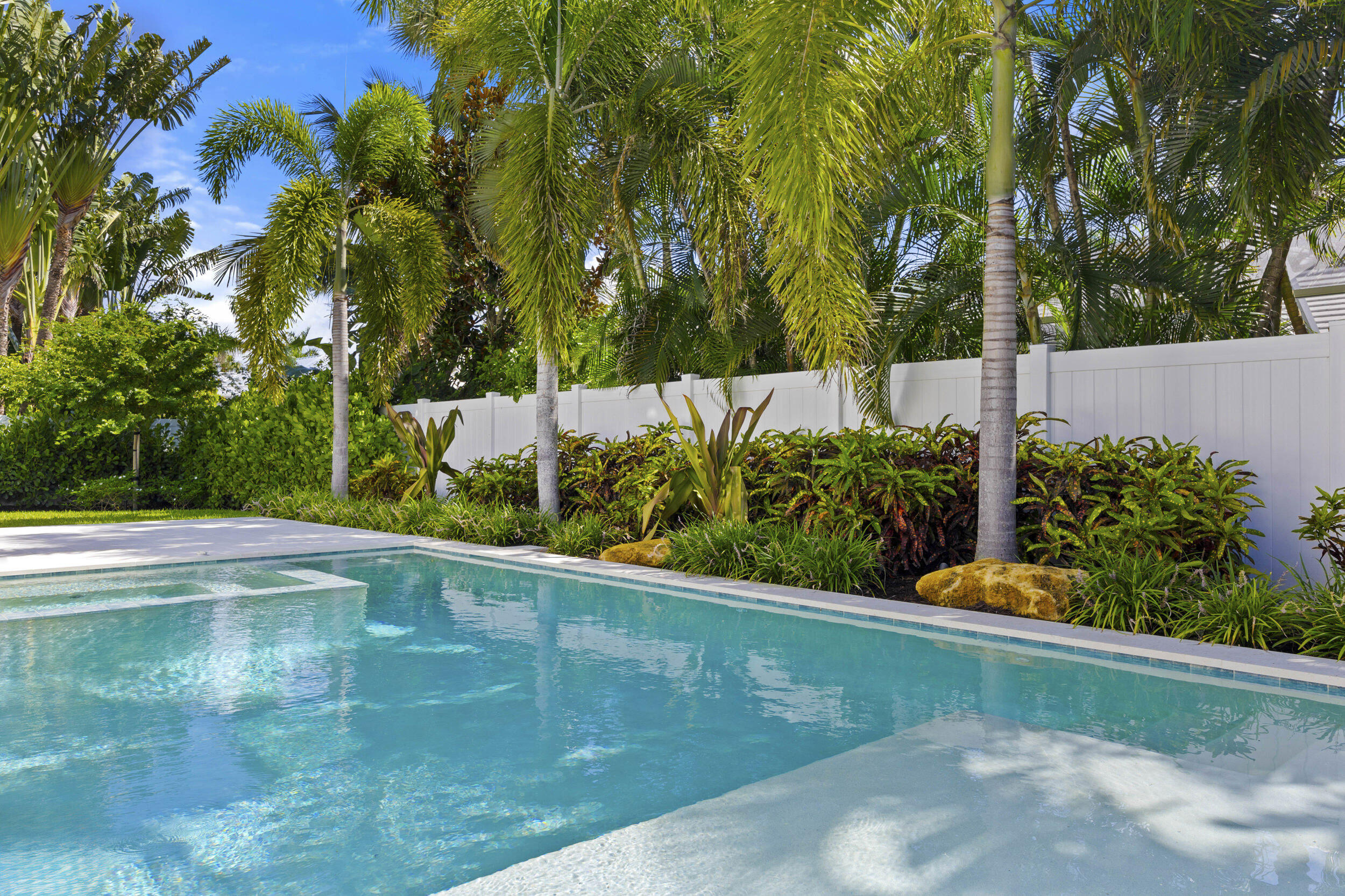 JUPITER INLET BEACH COLONY - Residential