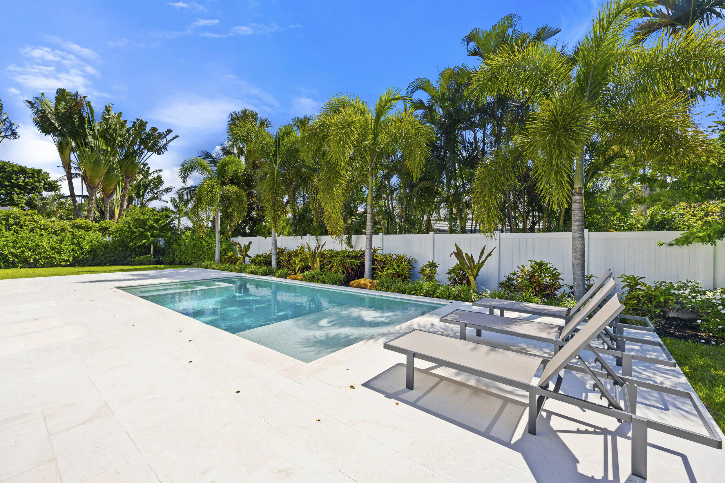JUPITER INLET BEACH COLONY - Residential