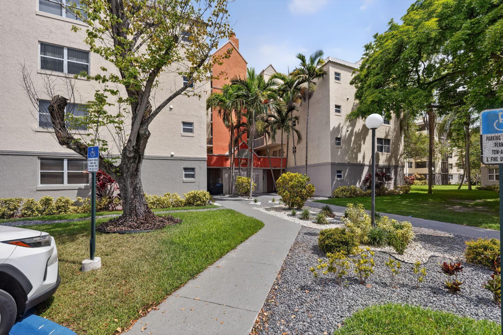 Bright and spacious first-floor 1-bedroom, 1-bathroom corner unit in the desirable Vistas at Doral. Features include a screened patio, extra storage, and a washer and dryer inside the unit. Enjoy resort-style amenities, including a pool, fitness center, tennis courts, and 24-hour security. Conveniently located near top-rated schools, shopping, dining, and major roadways. Move-in ready!