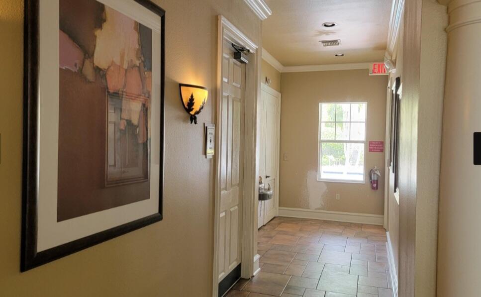 VILLAS AT EMERALD DUNES CONDO - Residential Lease
