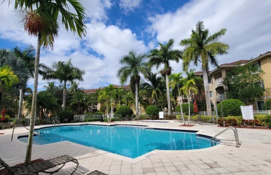 VILLAS AT EMERALD DUNES CONDO - Residential Lease