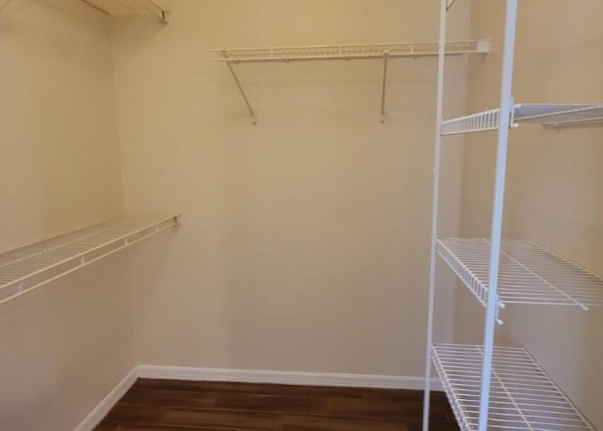VILLAS AT EMERALD DUNES CONDO - Residential Lease