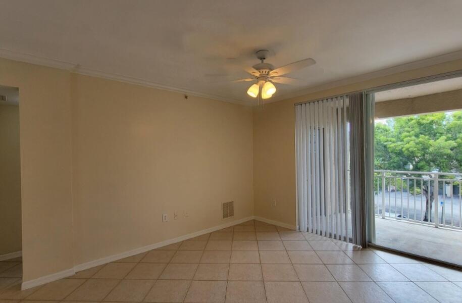 VILLAS AT EMERALD DUNES CONDO - Residential Lease