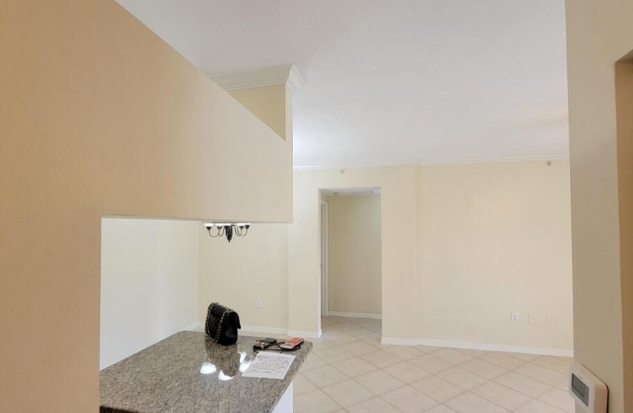 VILLAS AT EMERALD DUNES CONDO - Residential Lease