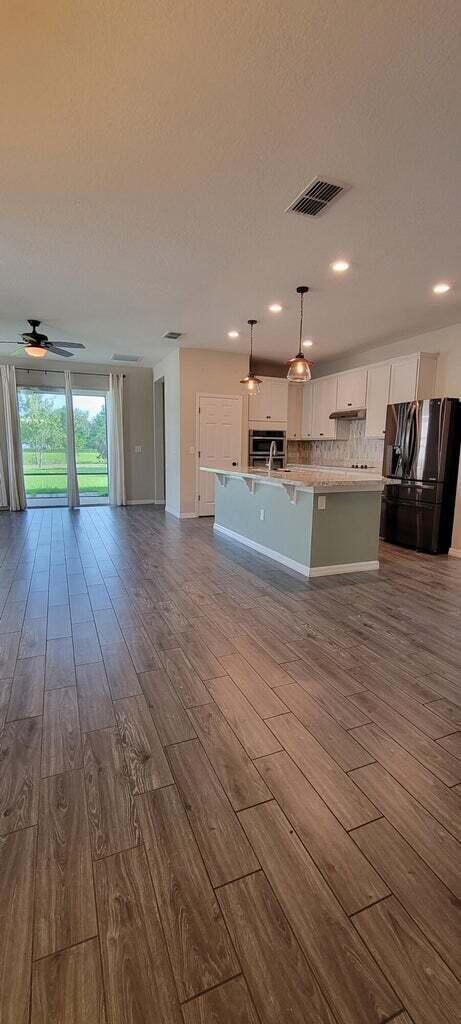 PINE TRACE THIRD REPLAT - Residential Lease