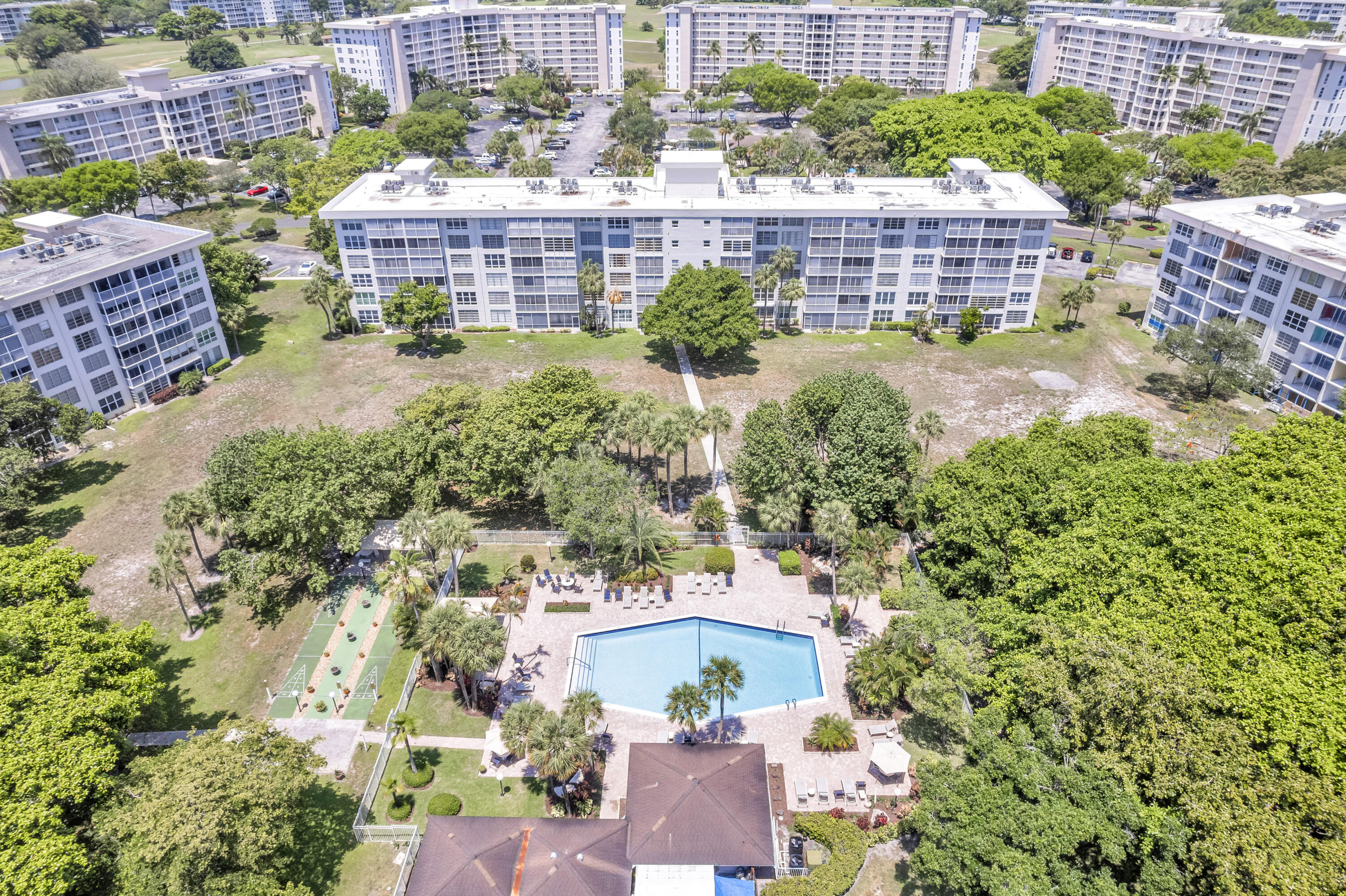 Welcome to your peaceful paradise in beautiful Pompano Beach! This penthouse condo in the best Palm Aire location is surrounded by lush landscaping and scenic golf views, offering a calm and elegant setting. Enjoy three sparkling pools and a clubhouse with WiFi and sauna—perfect for relaxing or socializing. The fully updated unit features newer furniture, appliances, and linens, all styled in a light, beachy décor that feels like home. Just bring your suitcase and settle in comfortably. Located only 4 miles from the beach, this lovely retreat offers the perfect blend of convenience, charm, and easy Florida living.