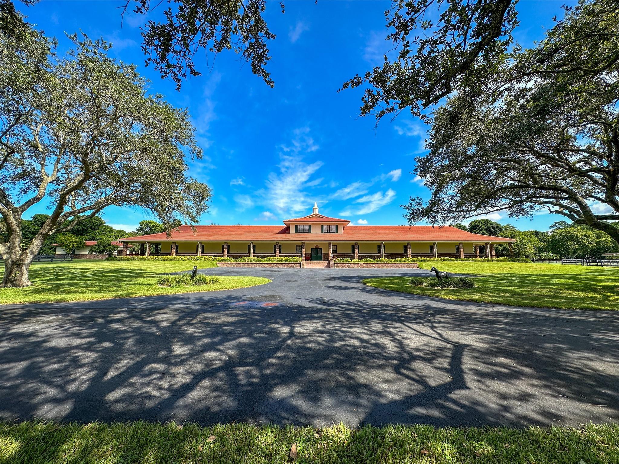 SUNSHINE RANCHES - Residential