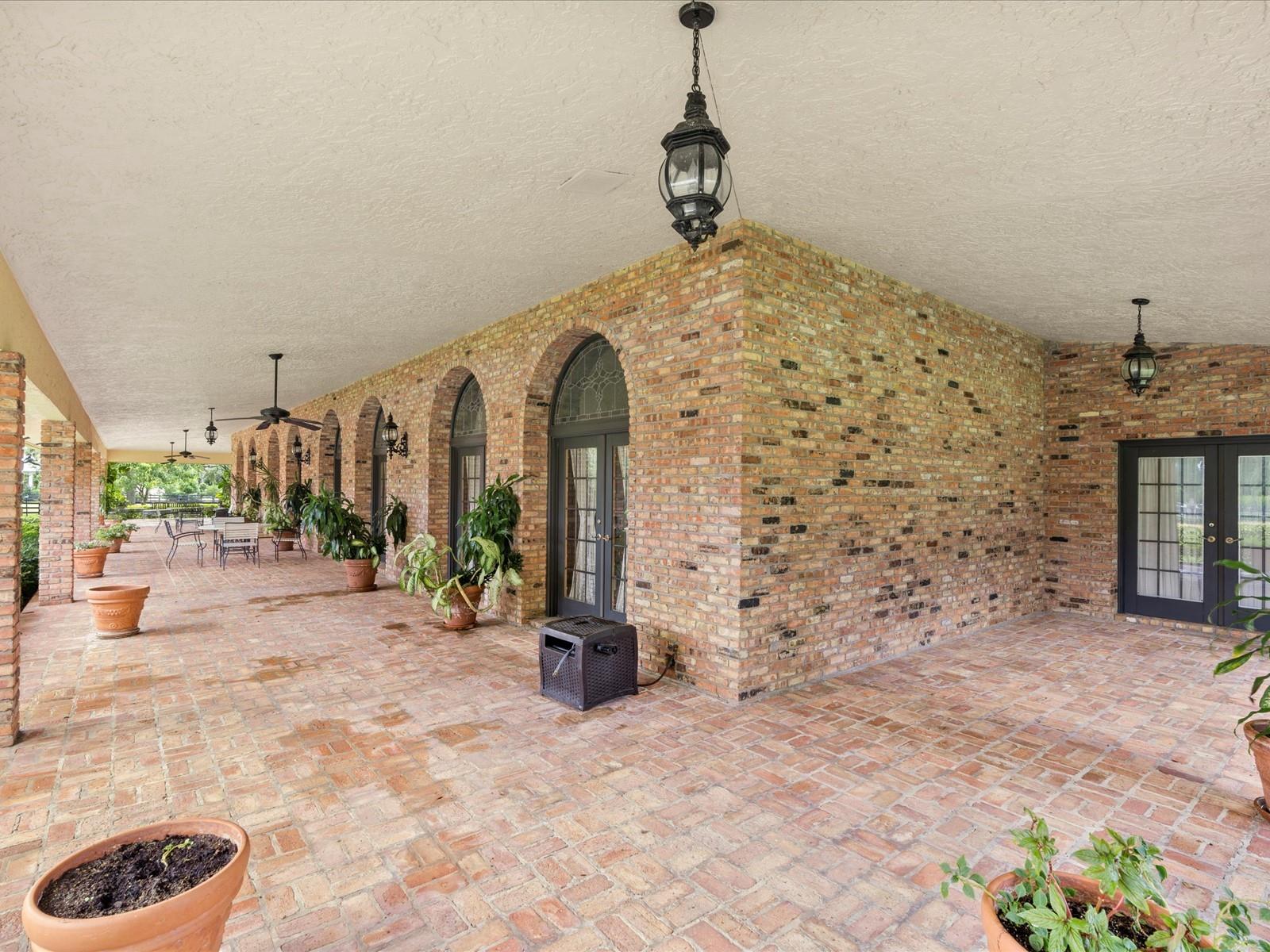 SUNSHINE RANCHES - Residential