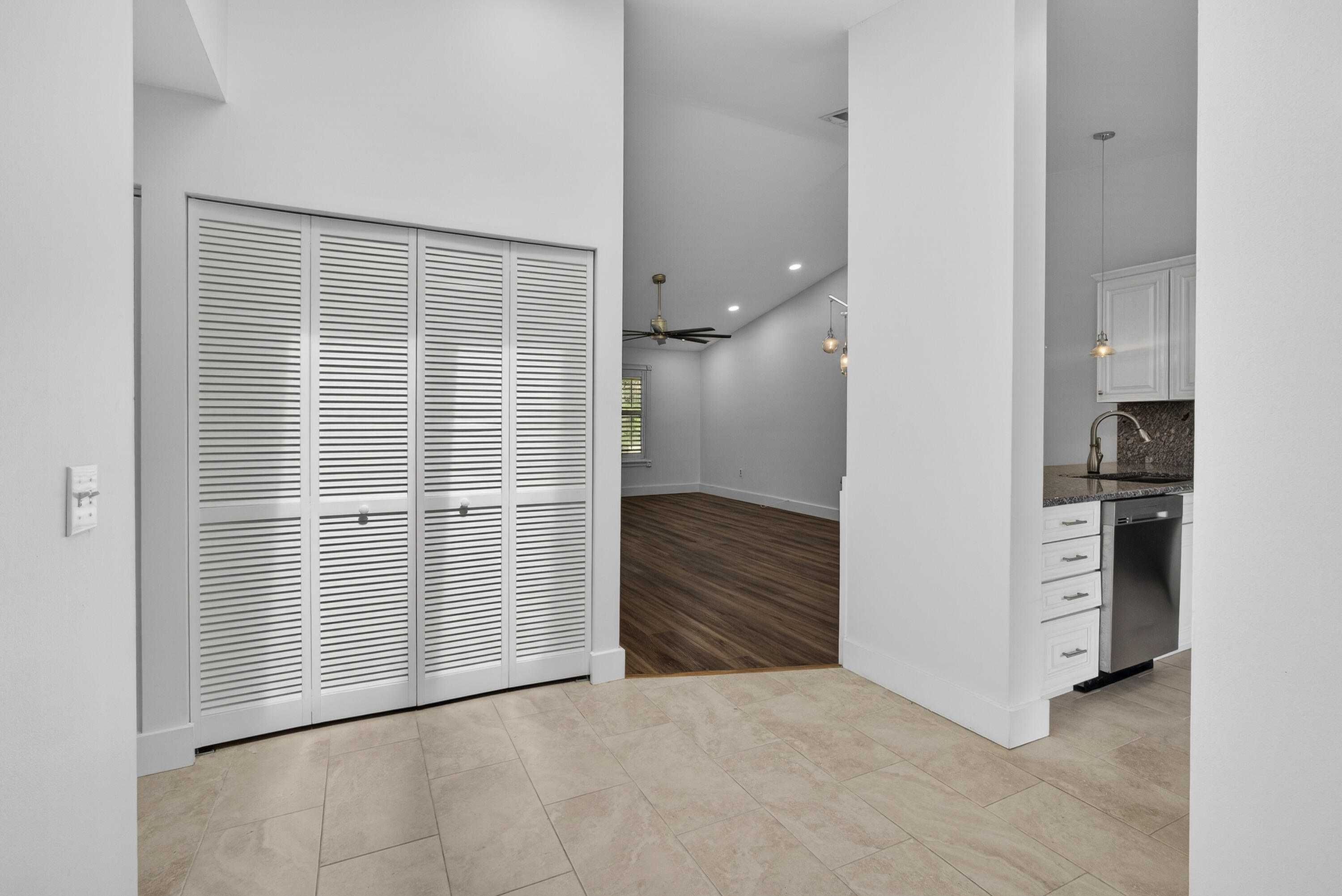 SHEFFIELD WOODS AT WELLINGTON CONDO - Residential