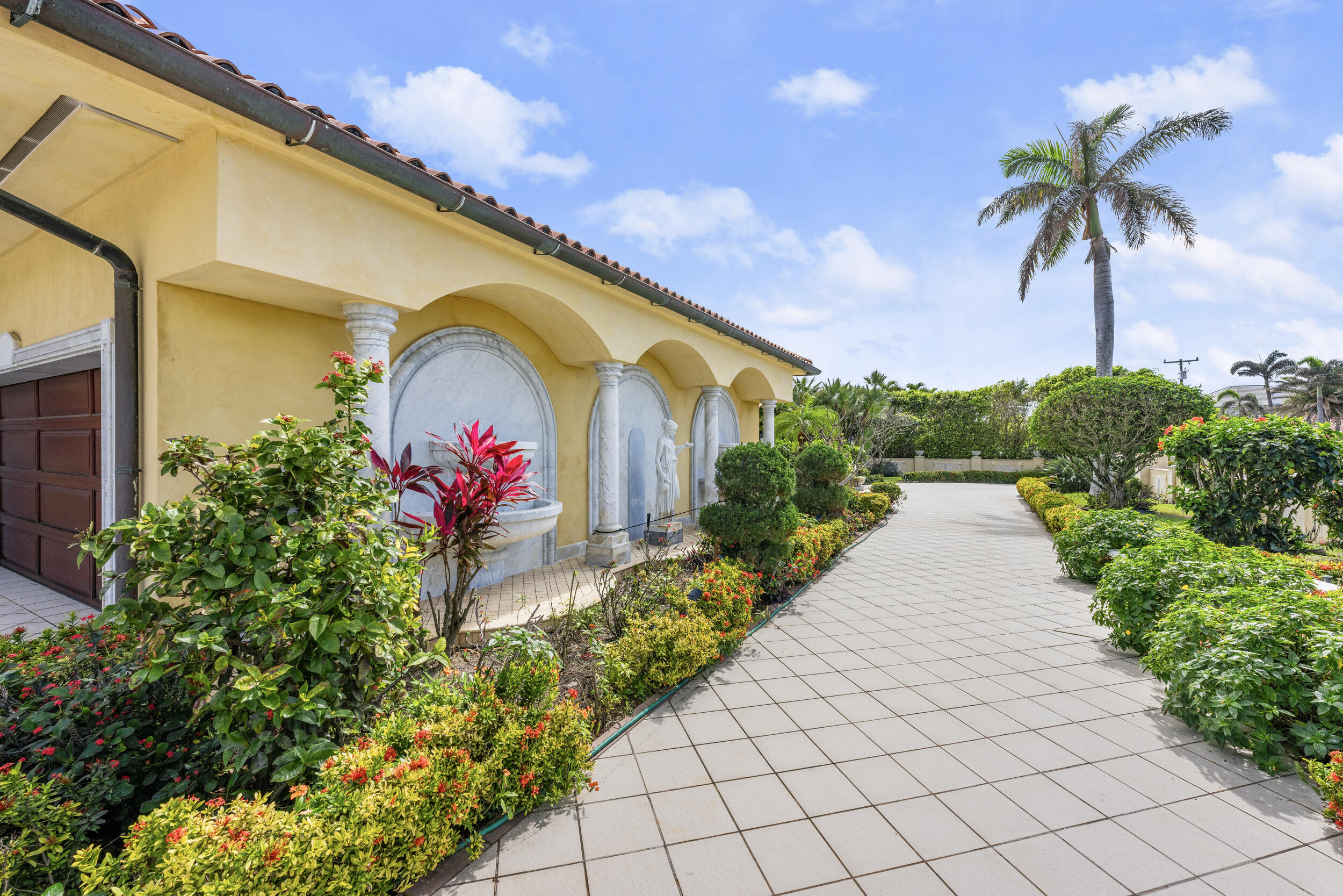 POINT MANALAPAN 1 - Residential