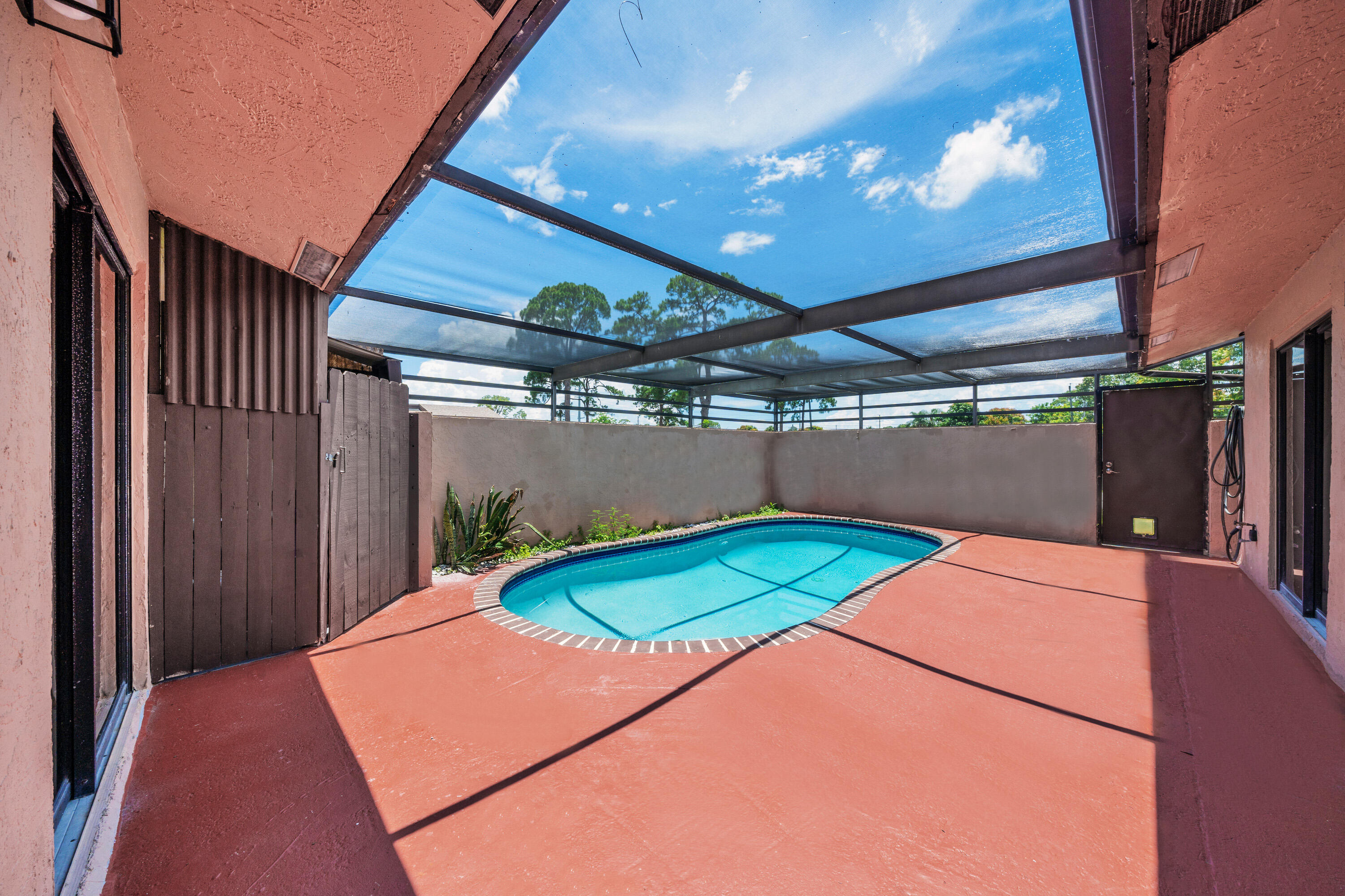 SUNNY PALMS VILLAS - Residential Lease