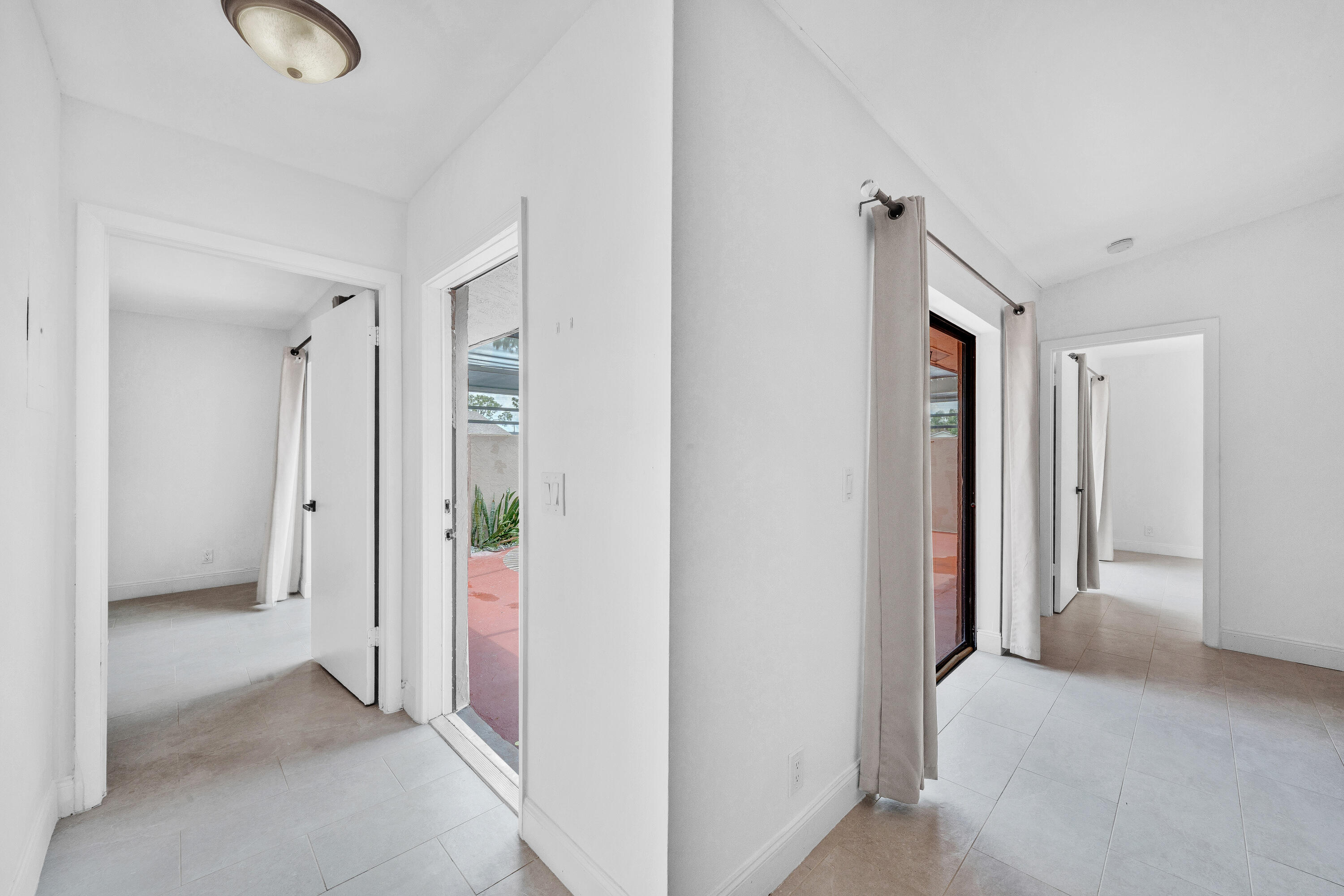 SUNNY PALMS VILLAS - Residential Lease
