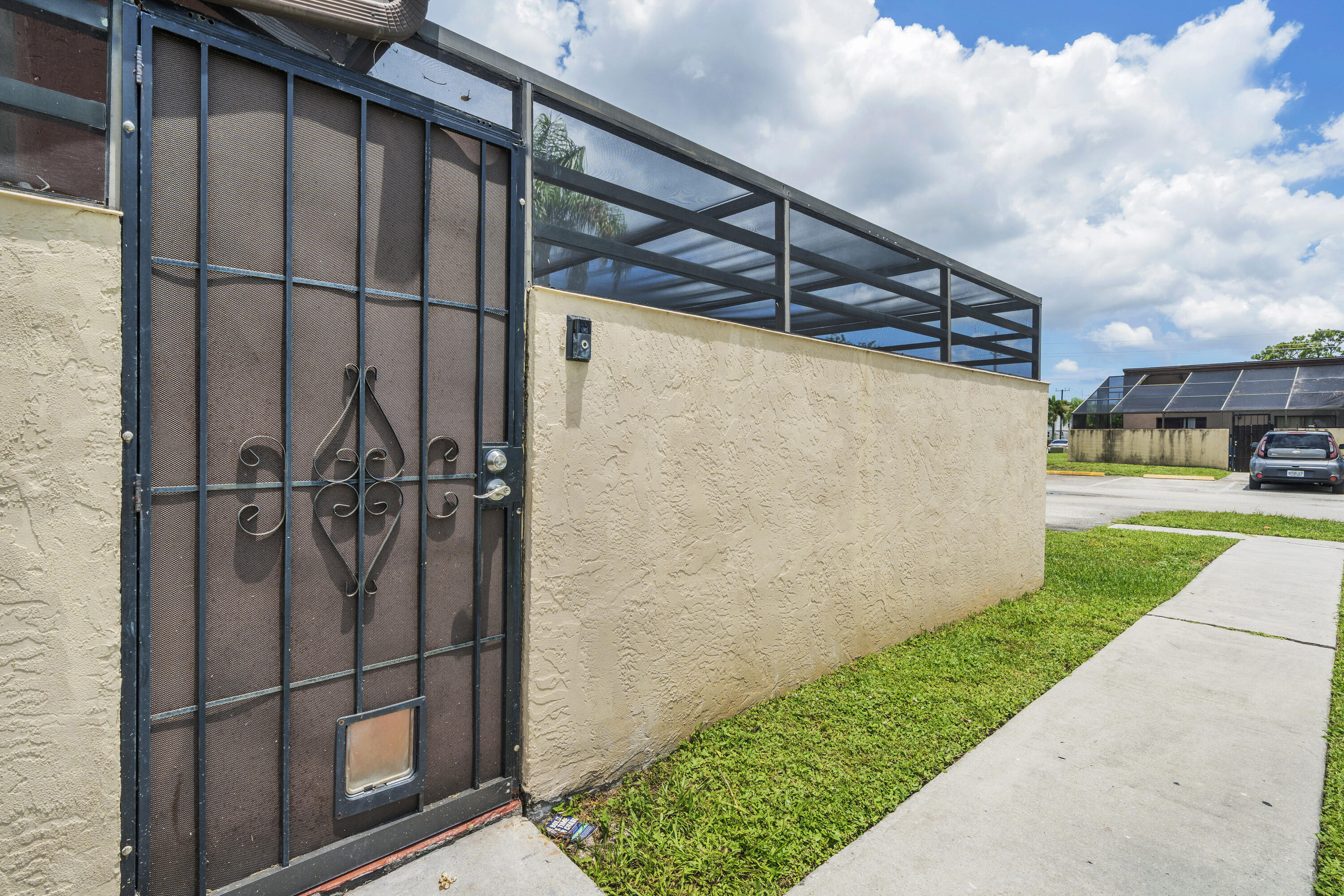 SUNNY PALMS VILLAS - Residential Lease