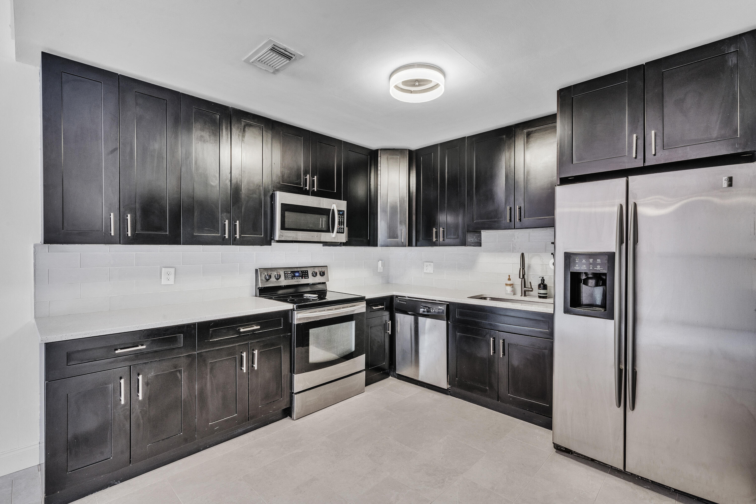 SUNNY PALMS VILLAS - Residential Lease