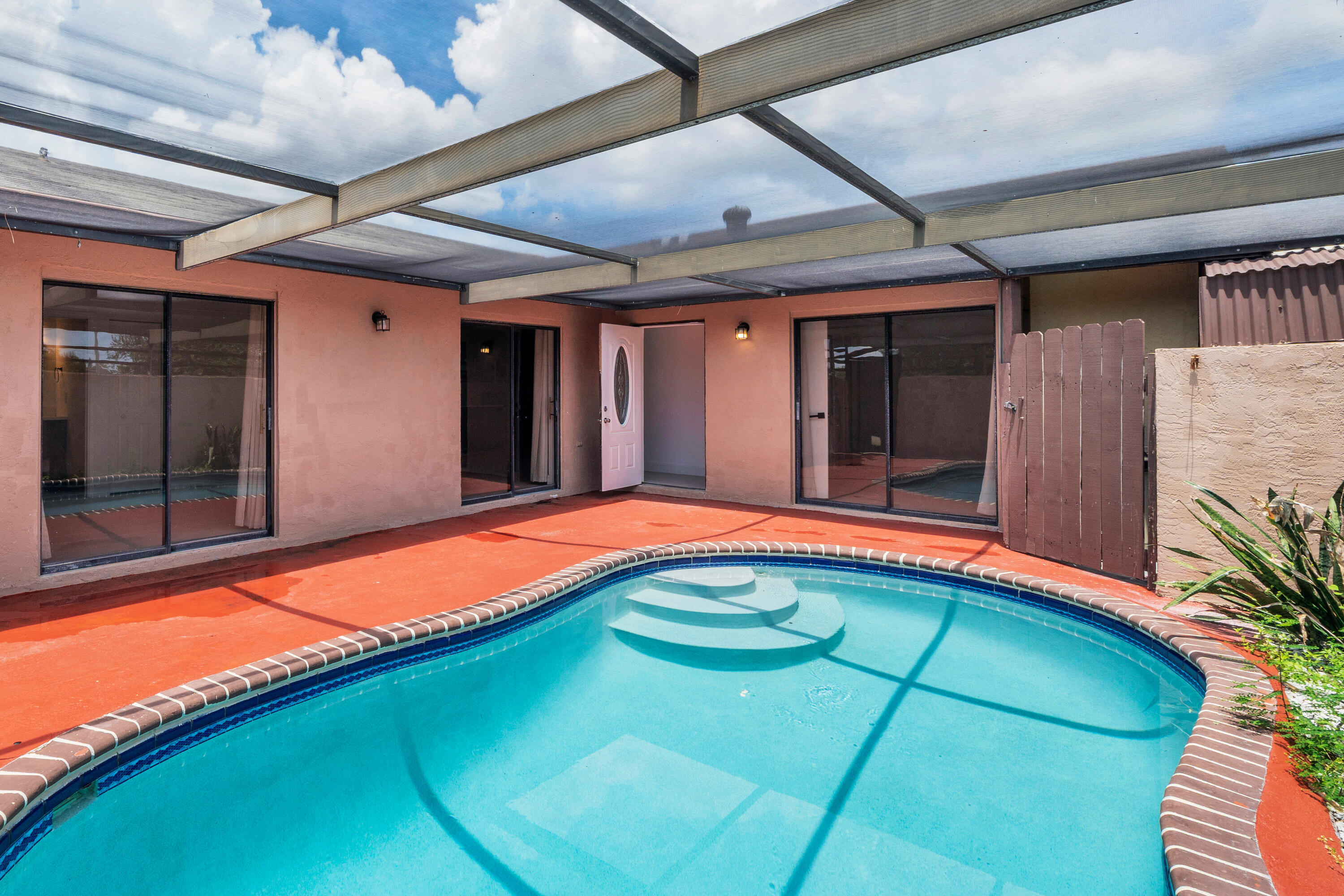 SUNNY PALMS VILLAS - Residential Lease