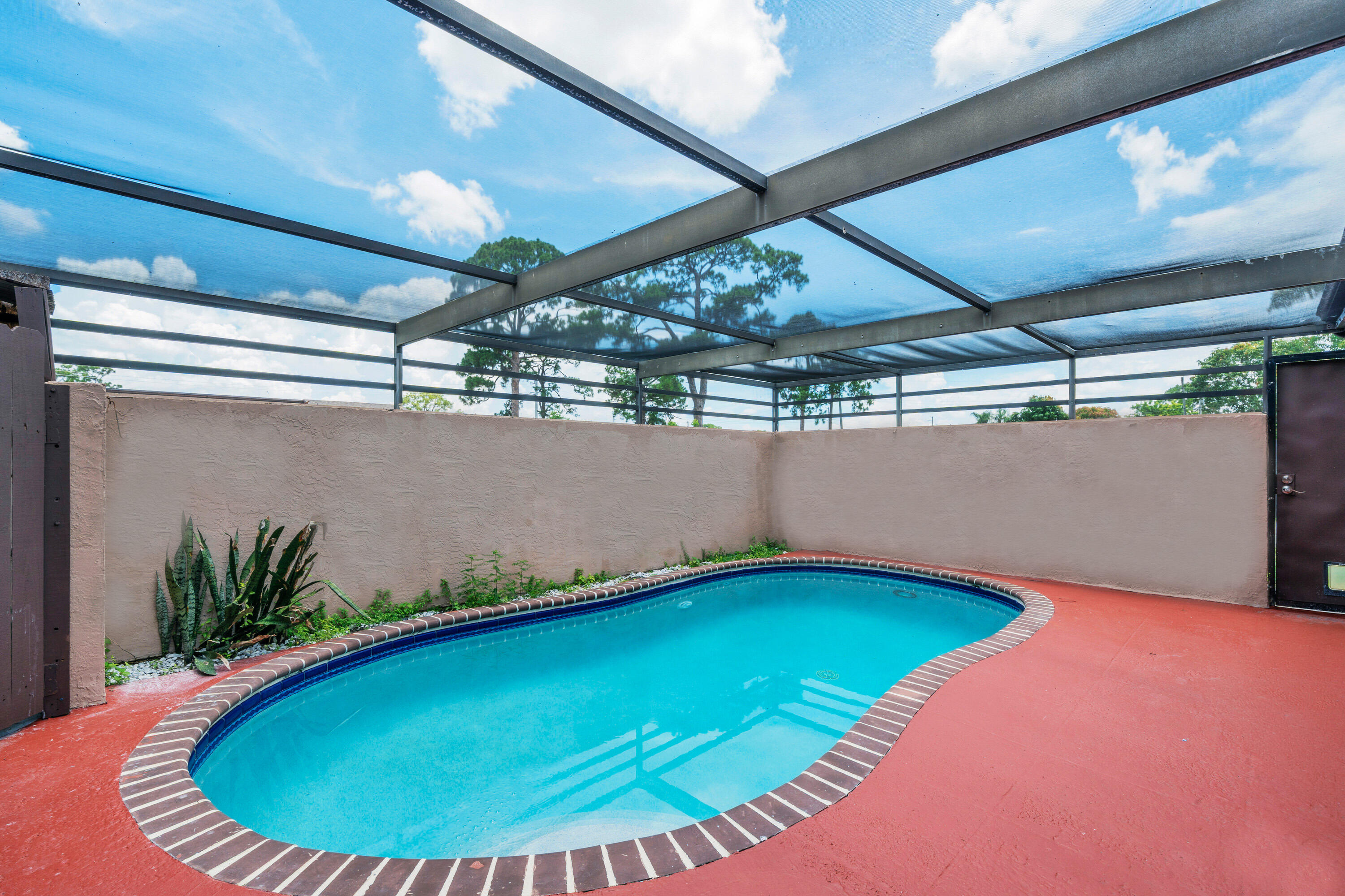 SUNNY PALMS VILLAS - Residential Lease