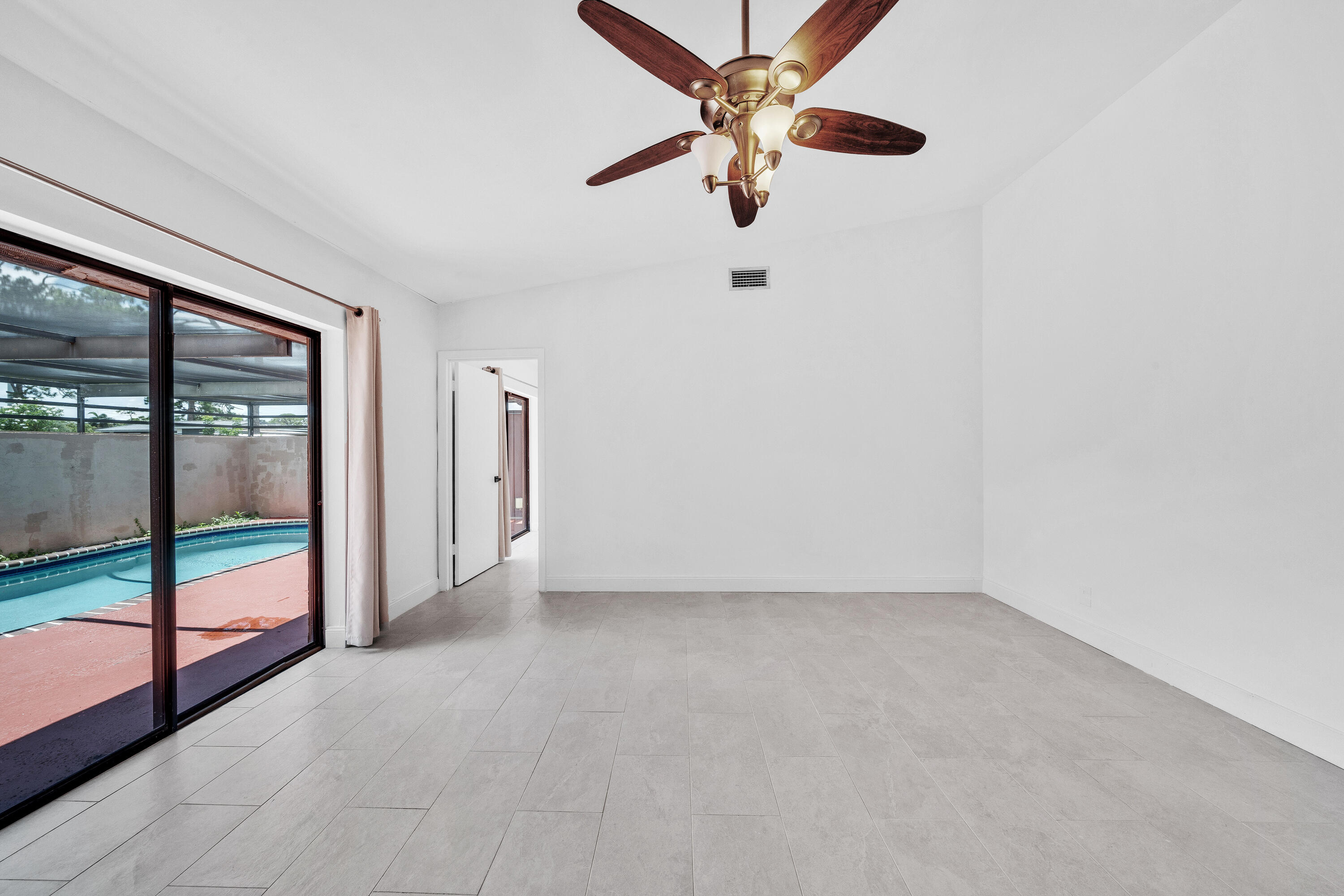 SUNNY PALMS VILLAS - Residential Lease