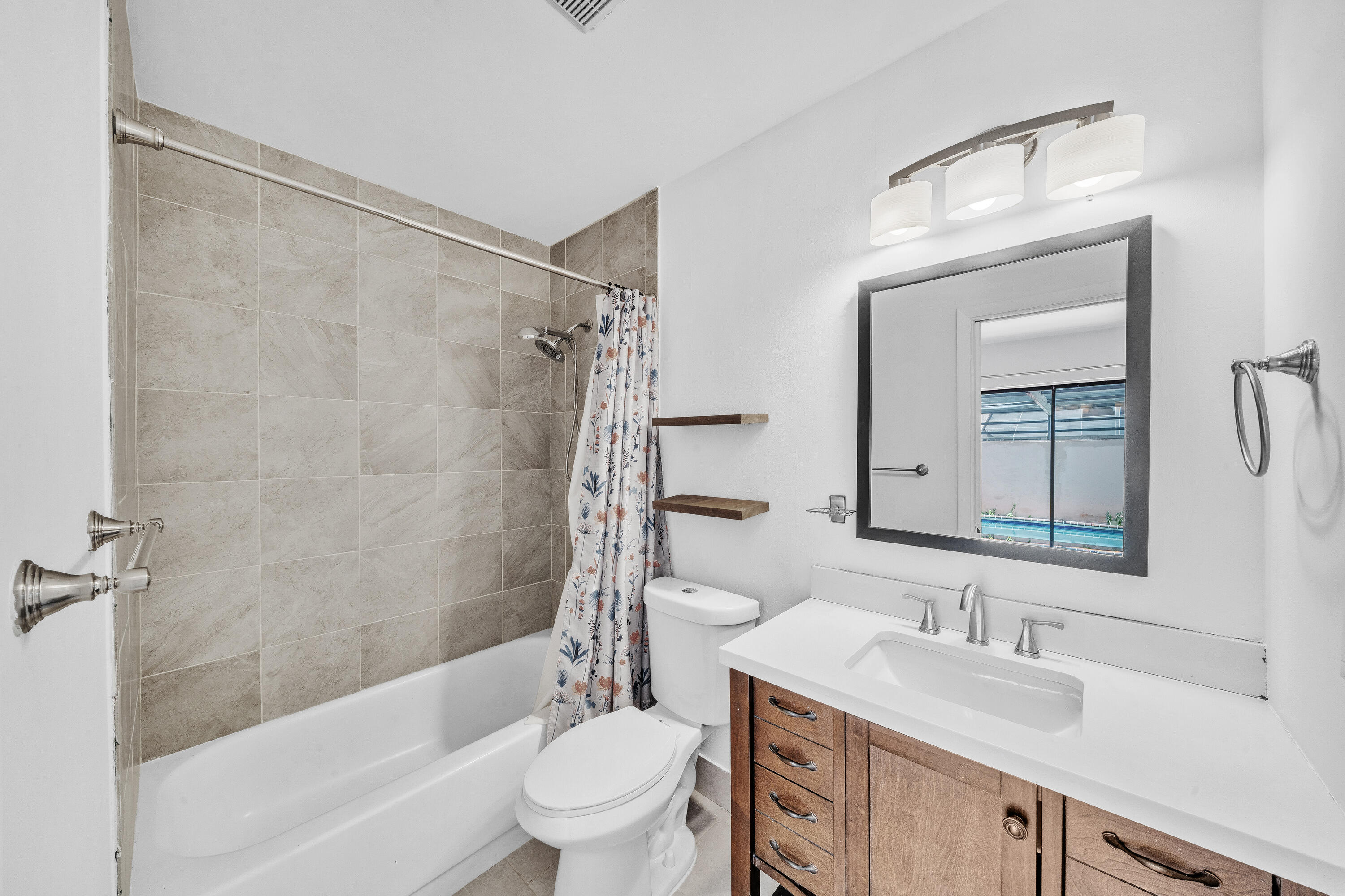 SUNNY PALMS VILLAS - Residential Lease