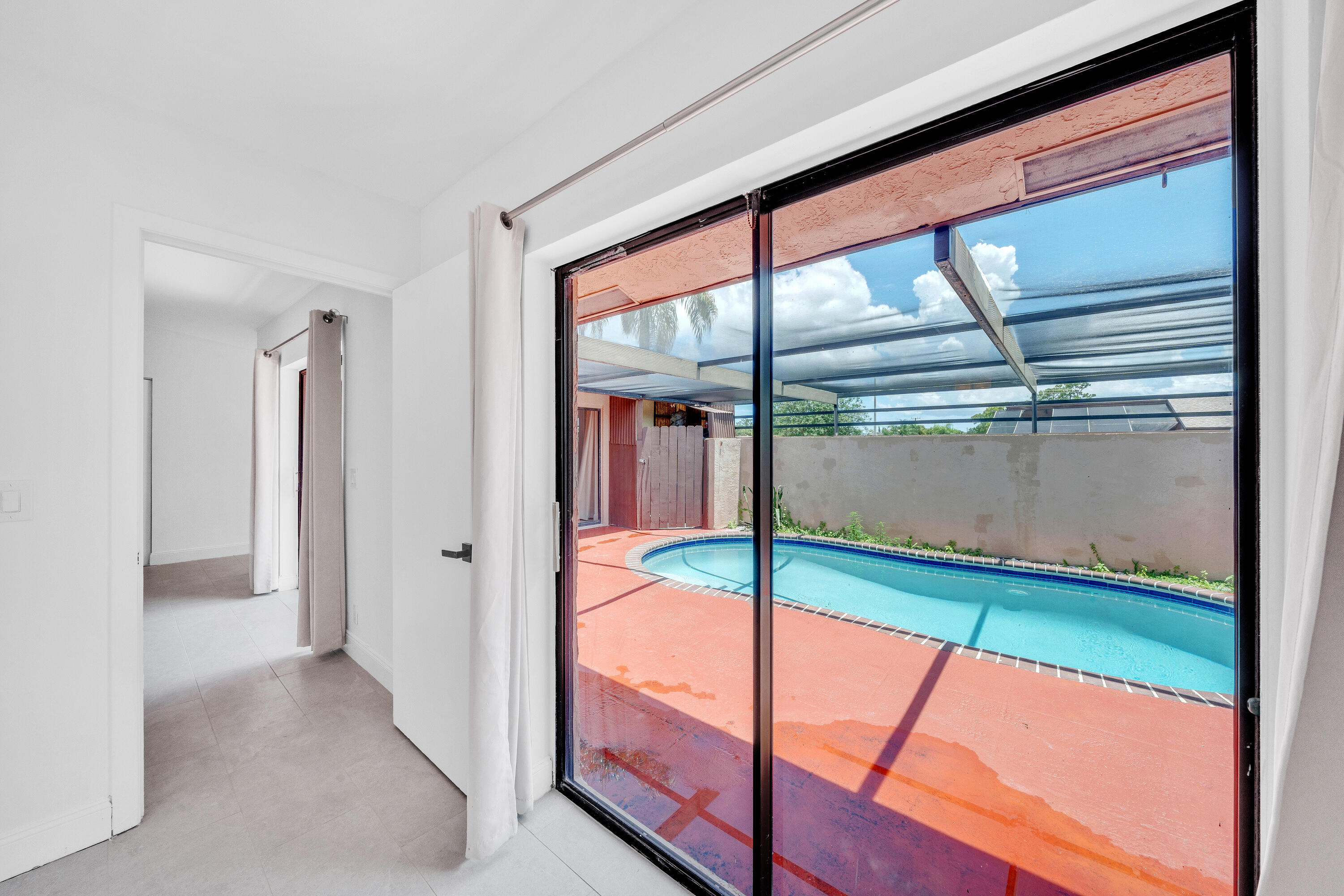 SUNNY PALMS VILLAS - Residential Lease