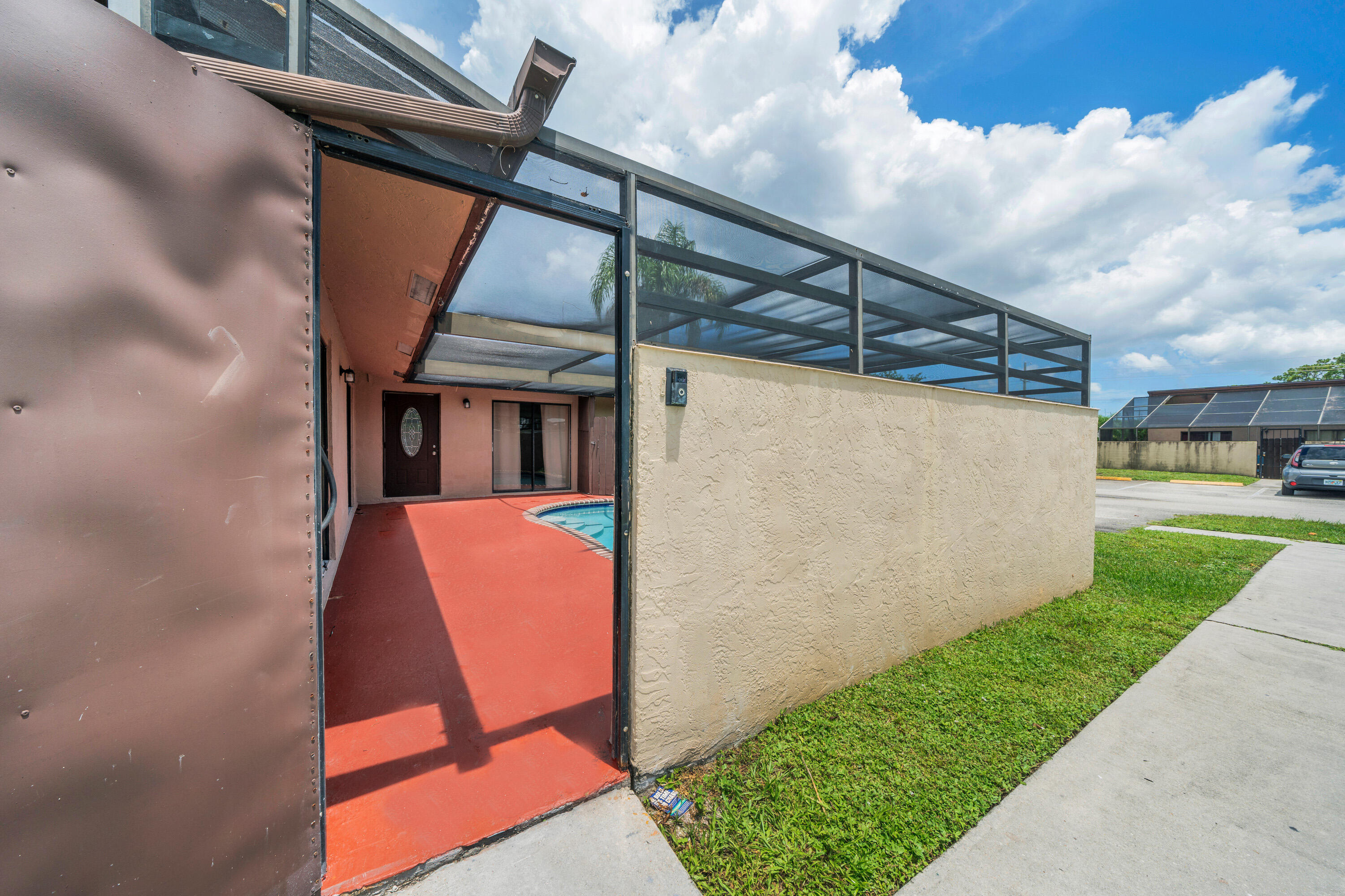 SUNNY PALMS VILLAS - Residential Lease