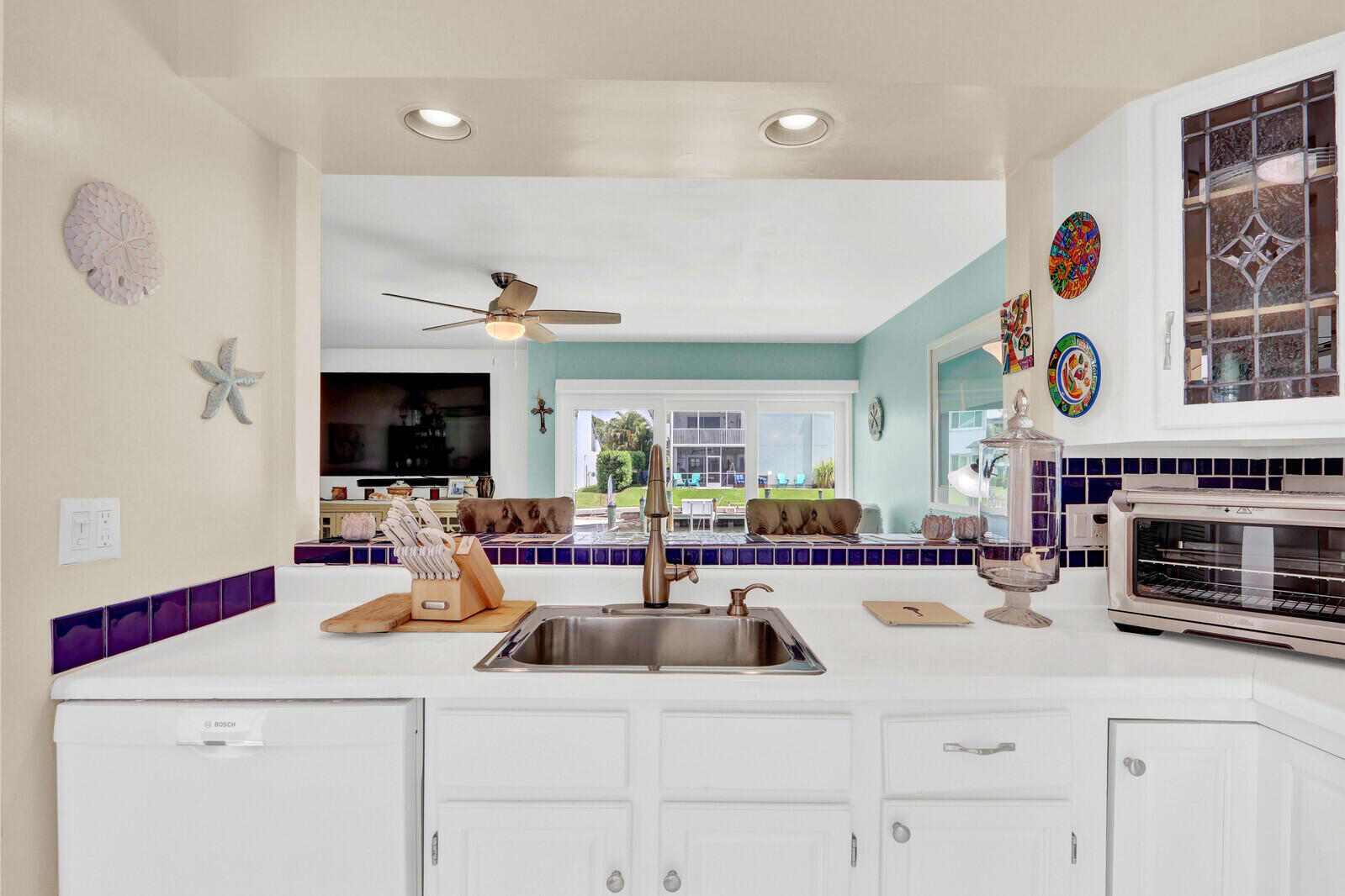 CASTLEWOOD TOWN VILLAS CONDO - Residential