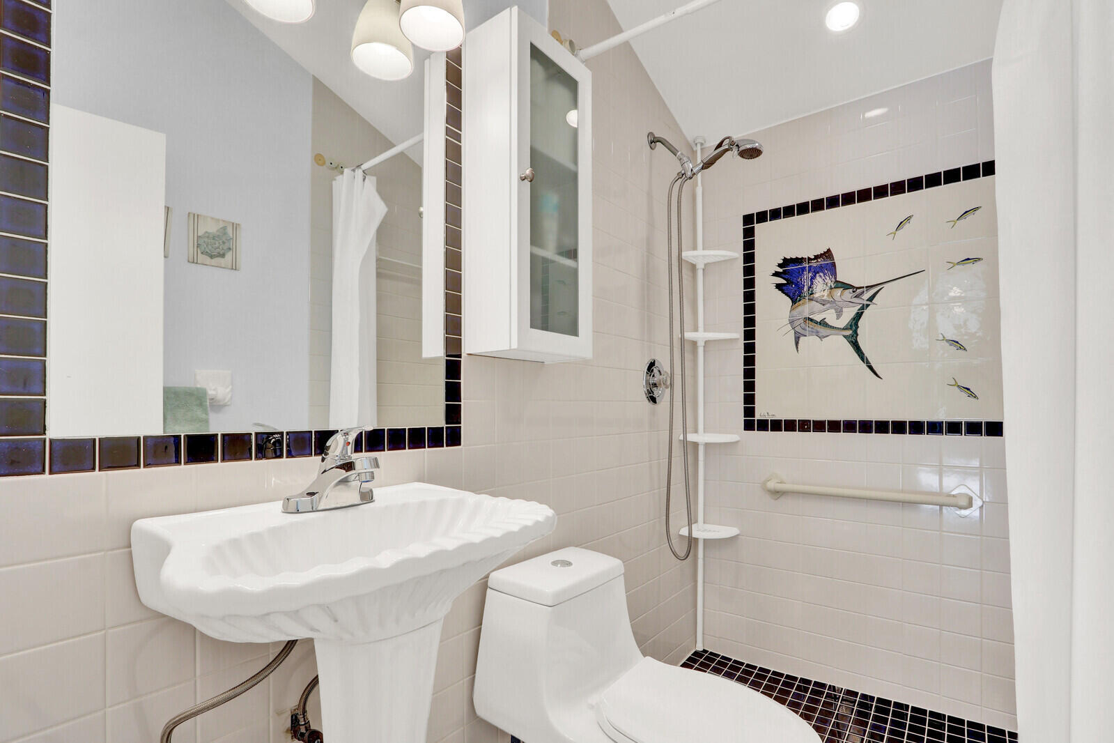 CASTLEWOOD TOWN VILLAS CONDO - Residential