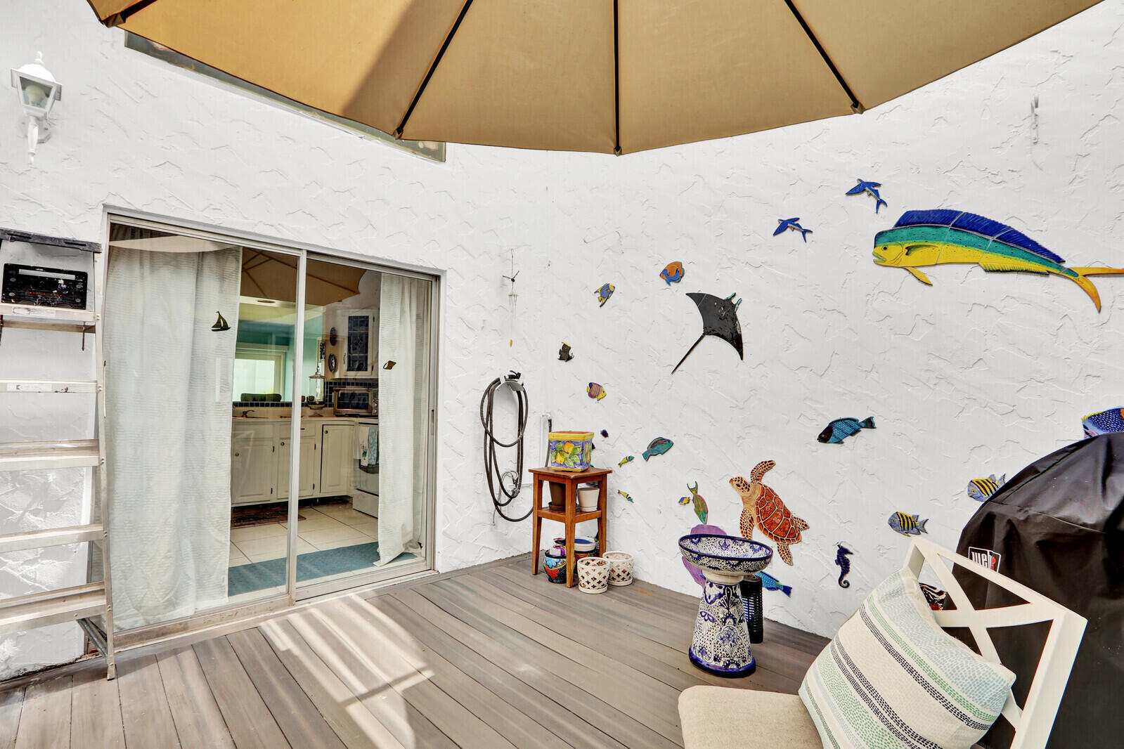 CASTLEWOOD TOWN VILLAS CONDO - Residential