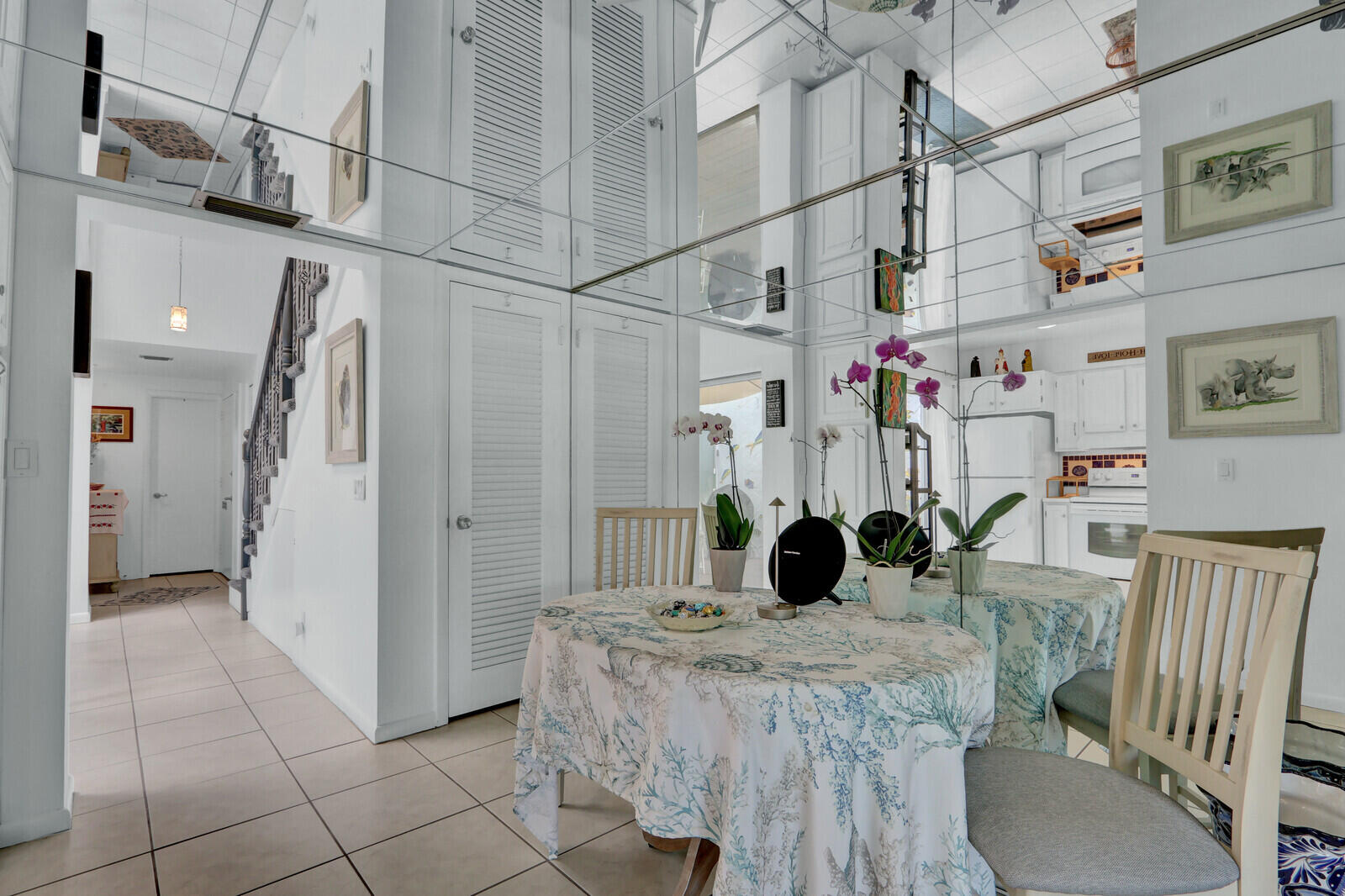 CASTLEWOOD TOWN VILLAS CONDO - Residential