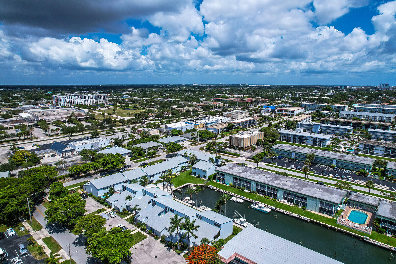 CASTLEWOOD TOWN VILLAS CONDO - Residential