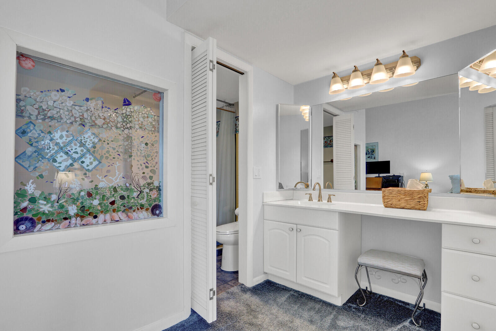 CASTLEWOOD TOWN VILLAS CONDO - Residential
