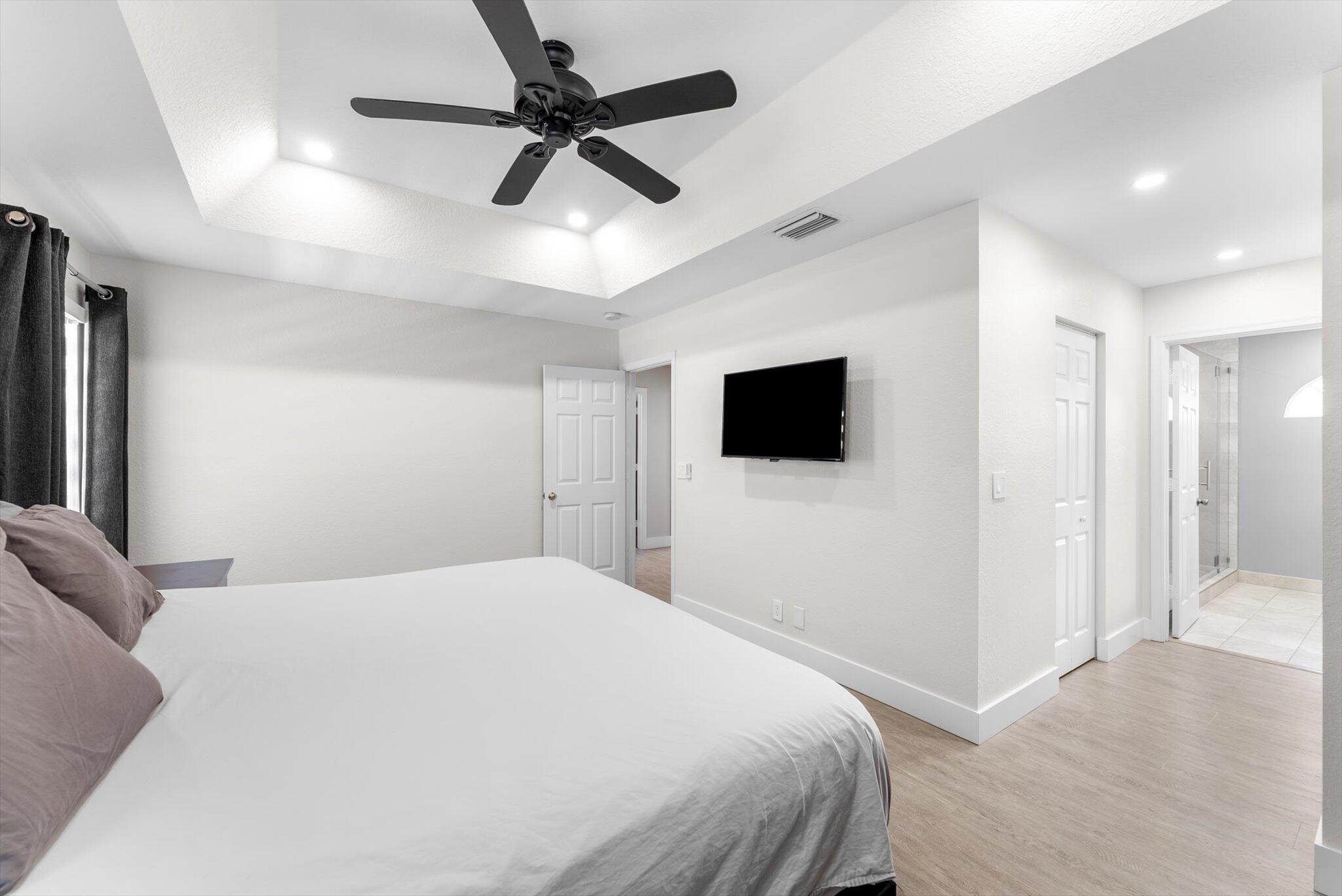 Regency Lakes - Residential