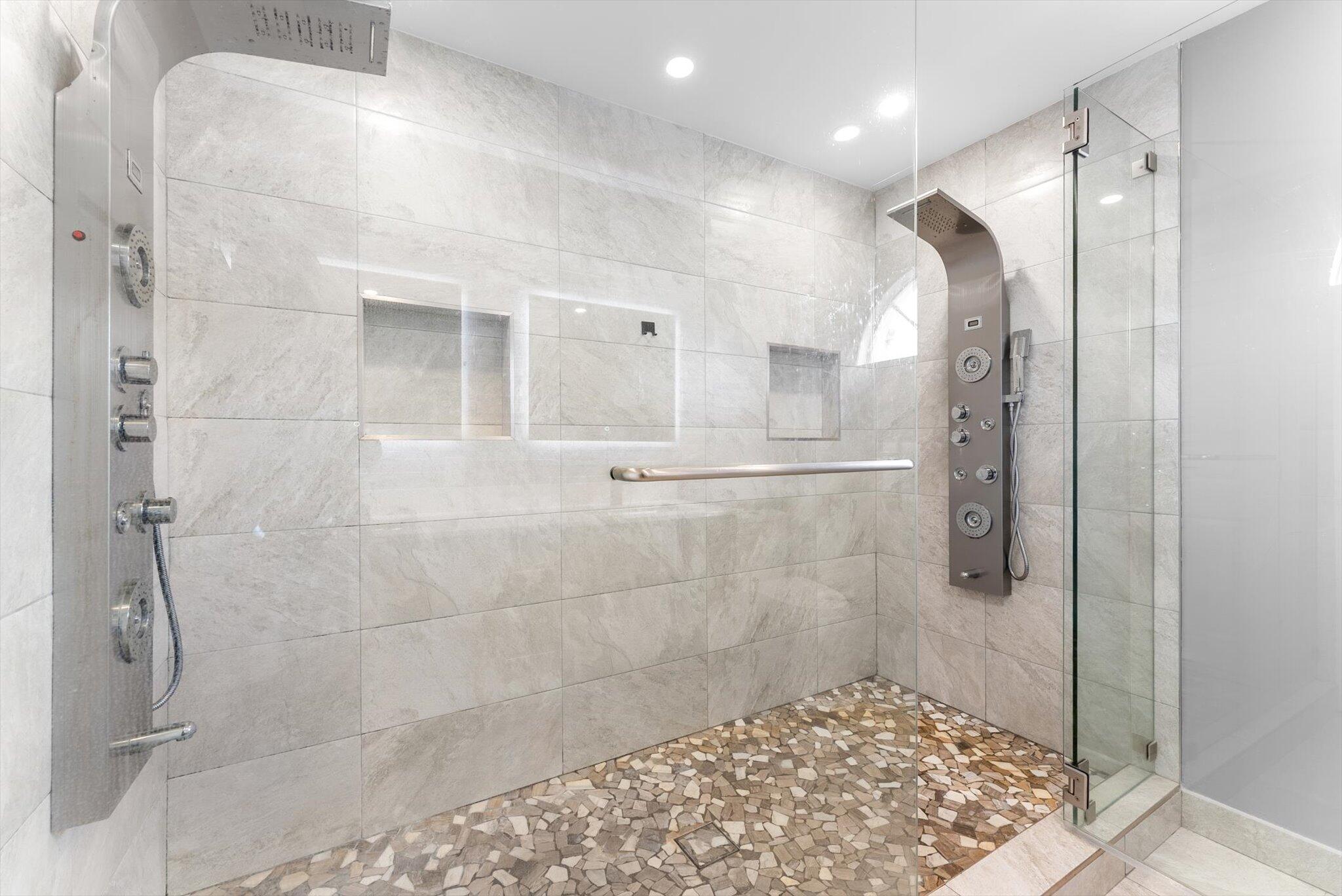 Regency Lakes - Residential