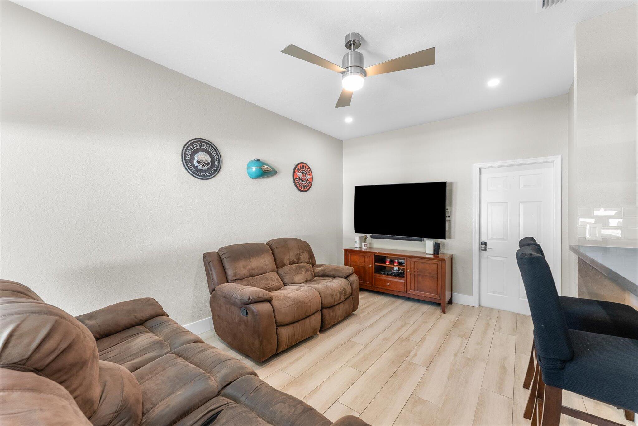 Regency Lakes - Residential