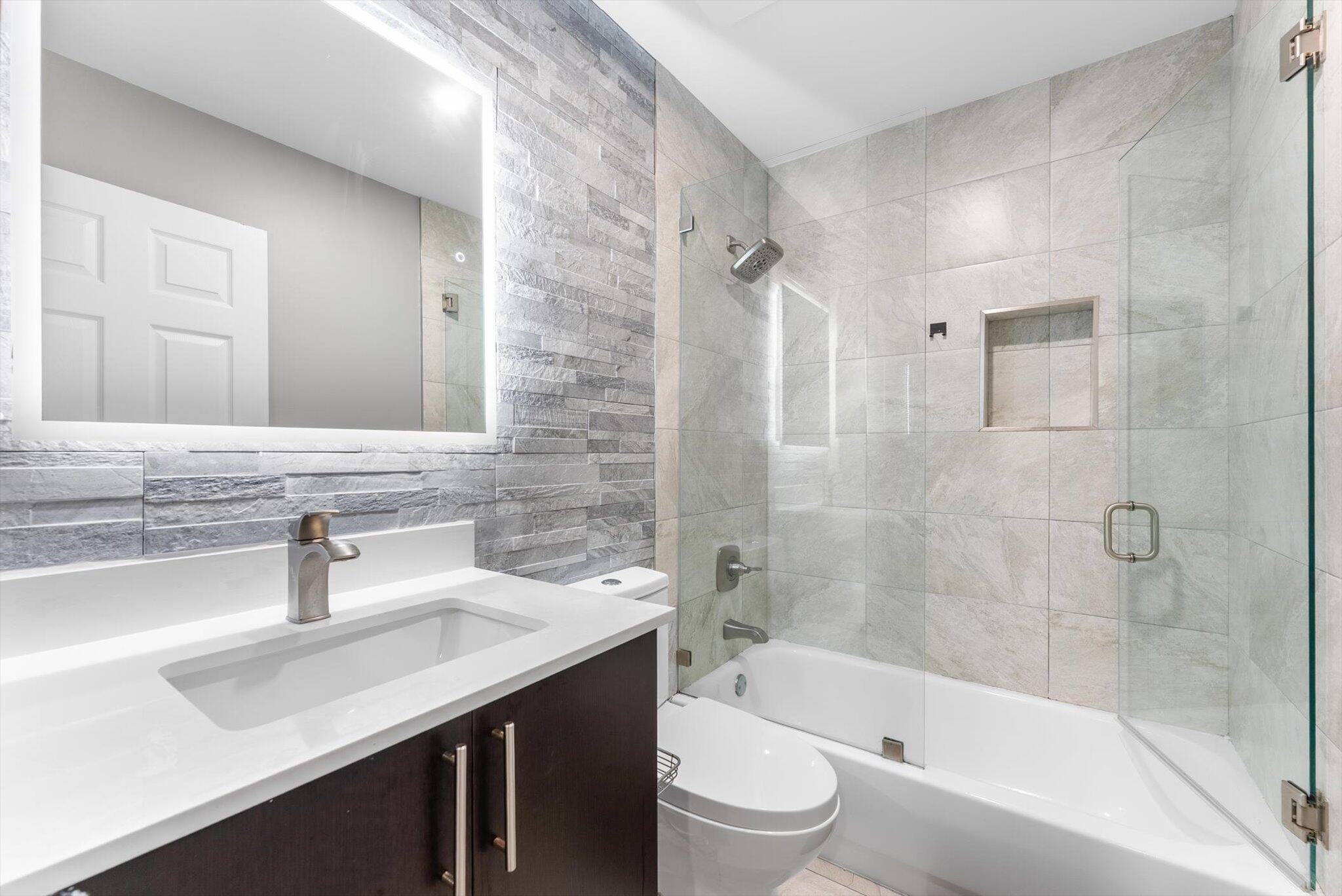 Regency Lakes - Residential