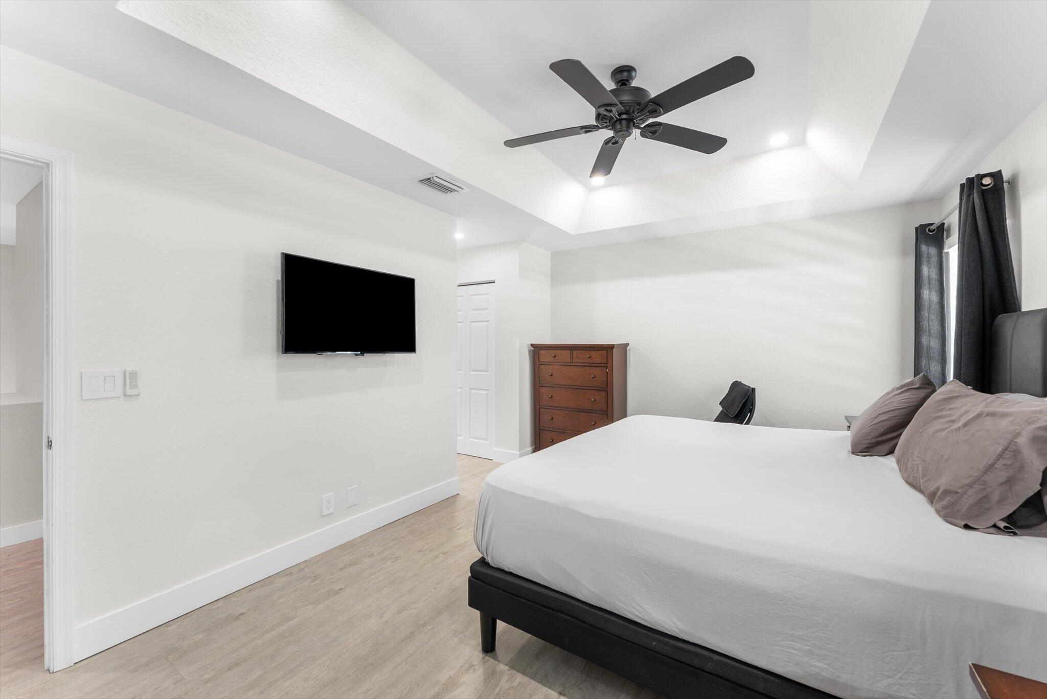 Regency Lakes - Residential