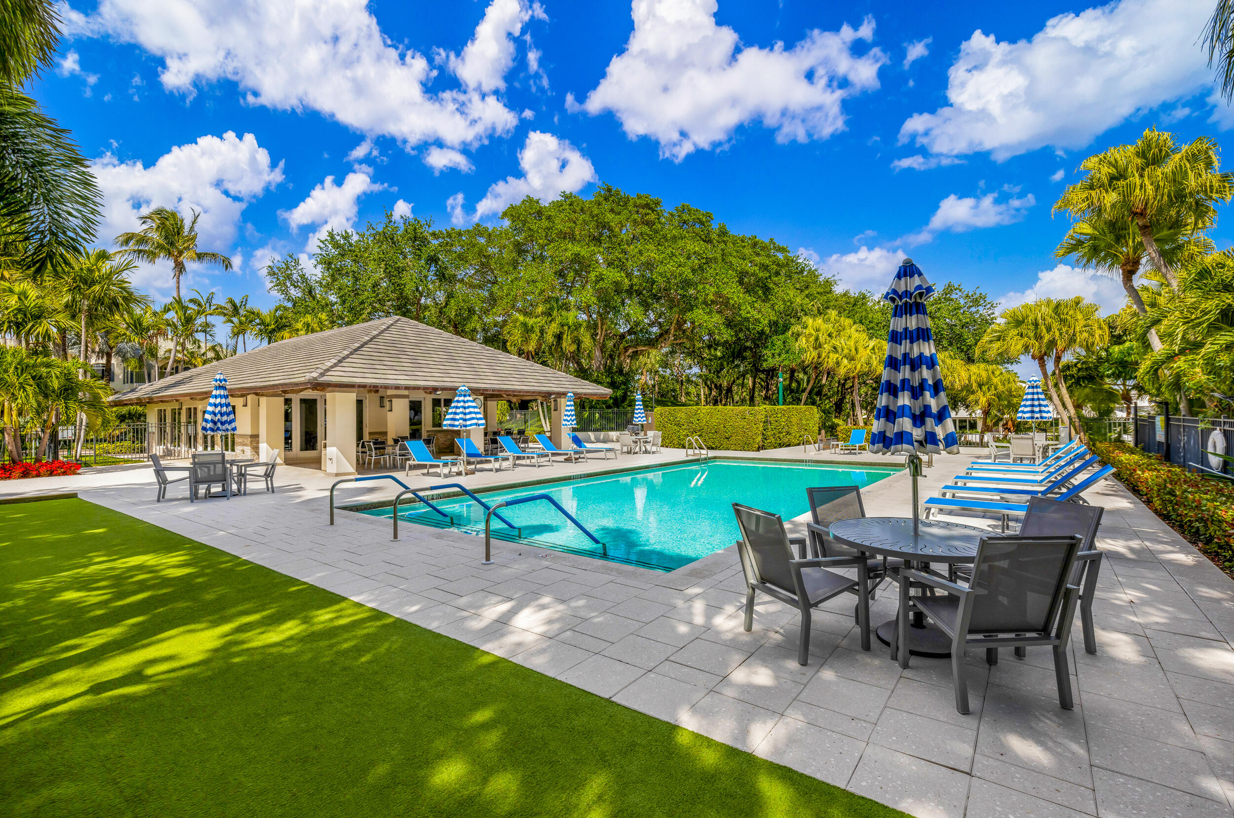BOCA MARINA - Residential
