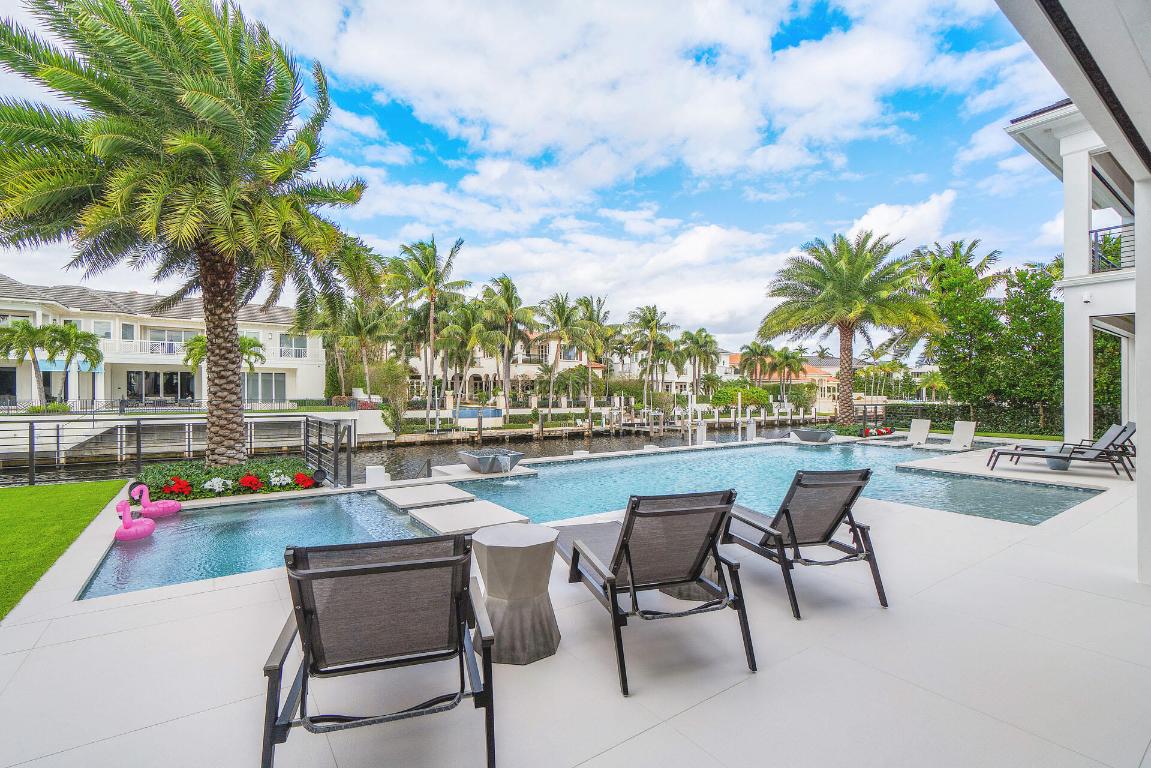 ROYAL PALM YACHT & COUNTRY CLUB - Residential