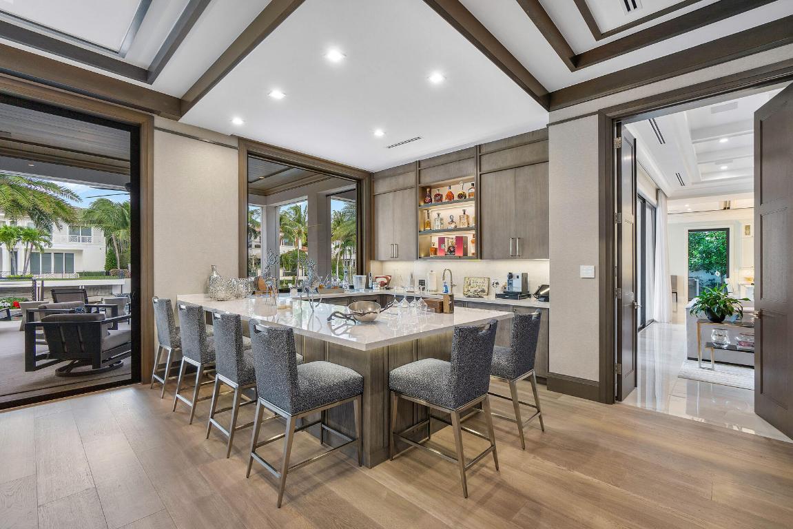 ROYAL PALM YACHT & COUNTRY CLUB - Residential