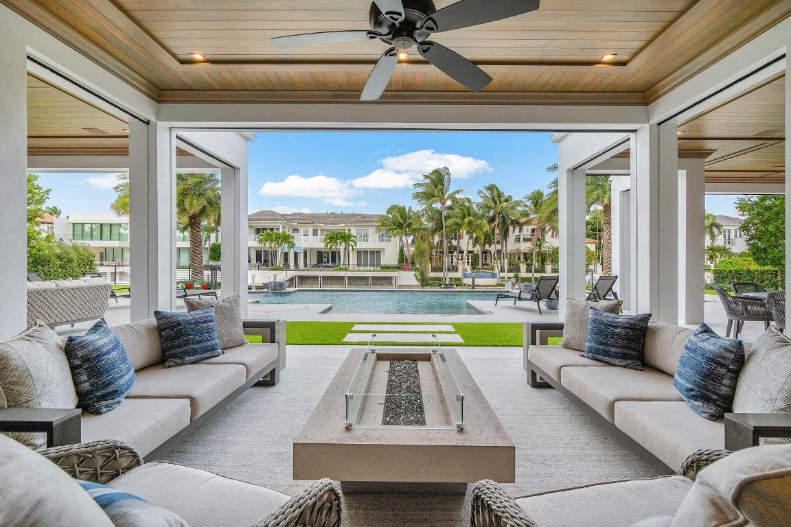 ROYAL PALM YACHT & COUNTRY CLUB - Residential
