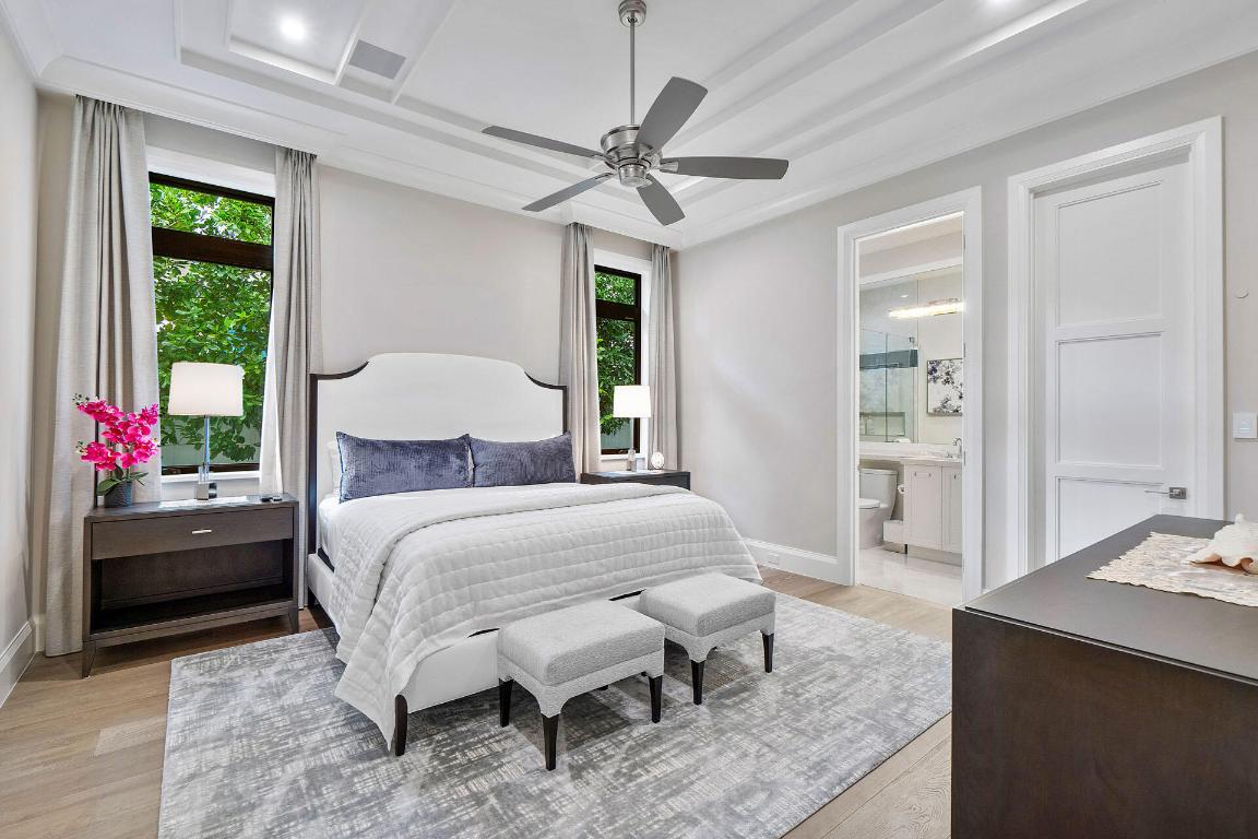 ROYAL PALM YACHT & COUNTRY CLUB - Residential
