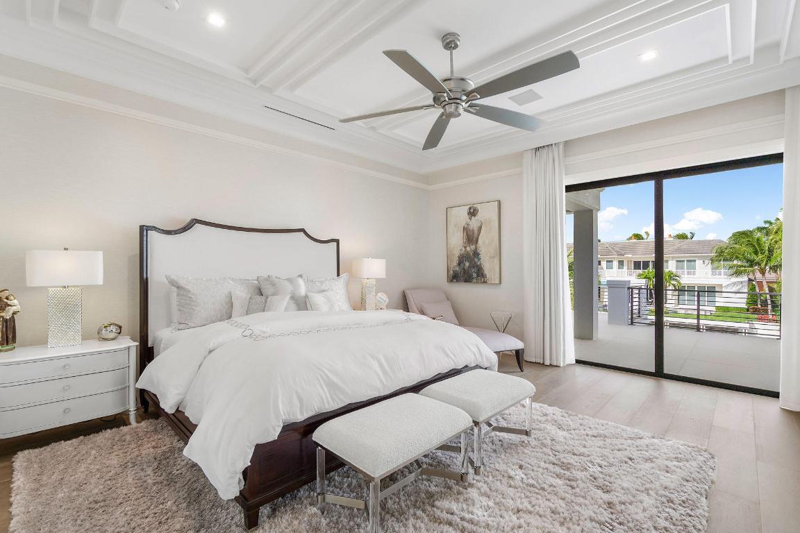 ROYAL PALM YACHT & COUNTRY CLUB - Residential