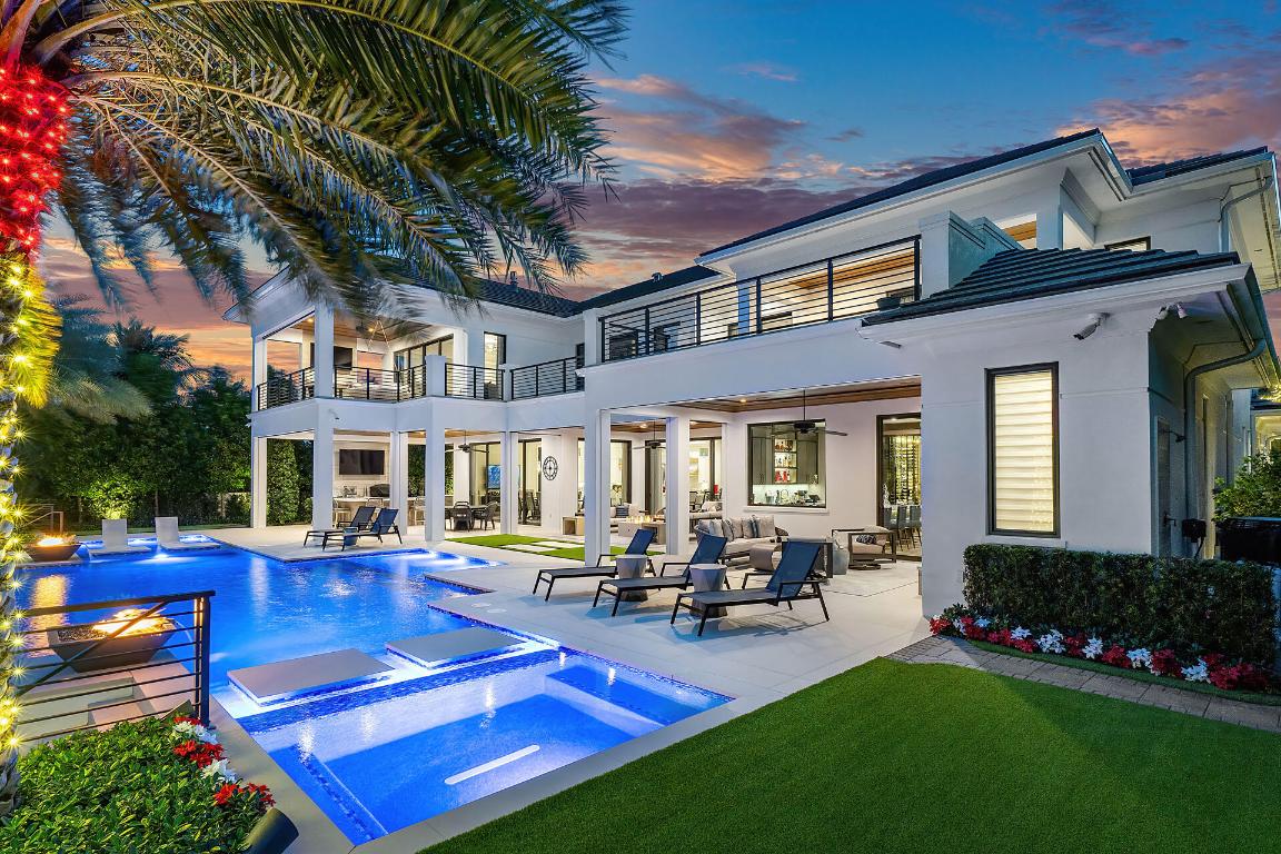 ROYAL PALM YACHT & COUNTRY CLUB - Residential