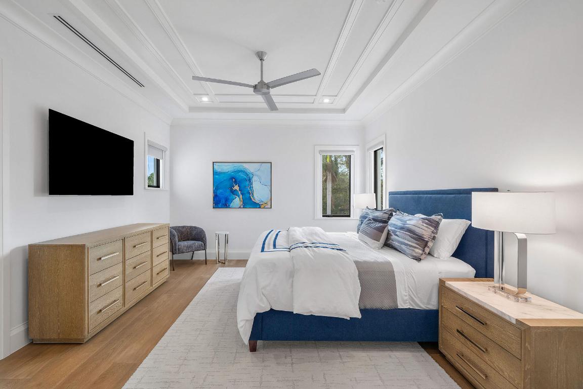 ROYAL PALM YACHT & COUNTRY CLUB - Residential