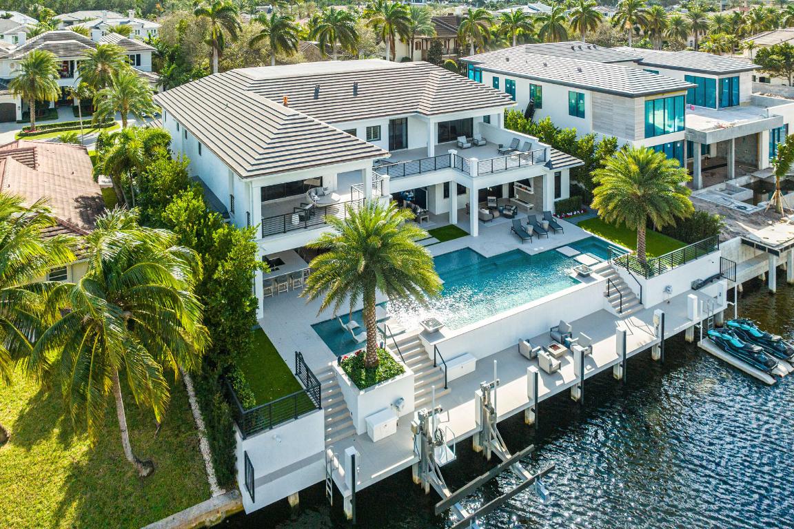 ROYAL PALM YACHT & COUNTRY CLUB - Residential