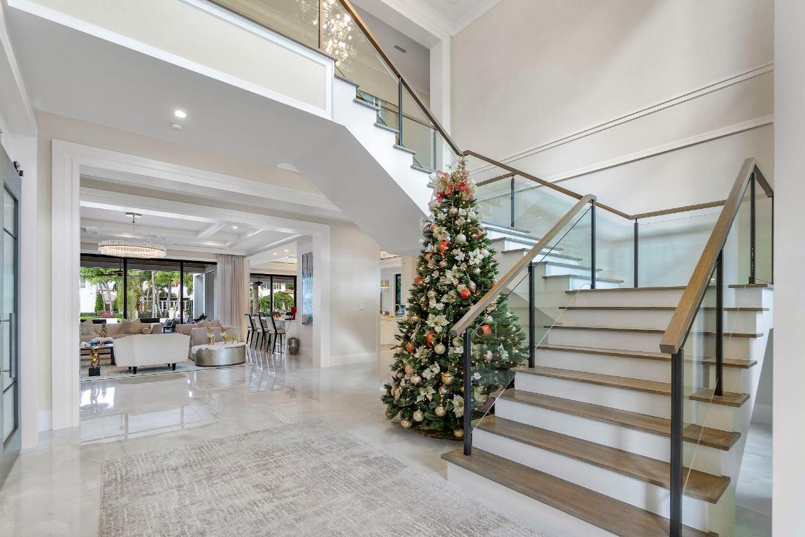 ROYAL PALM YACHT & COUNTRY CLUB - Residential